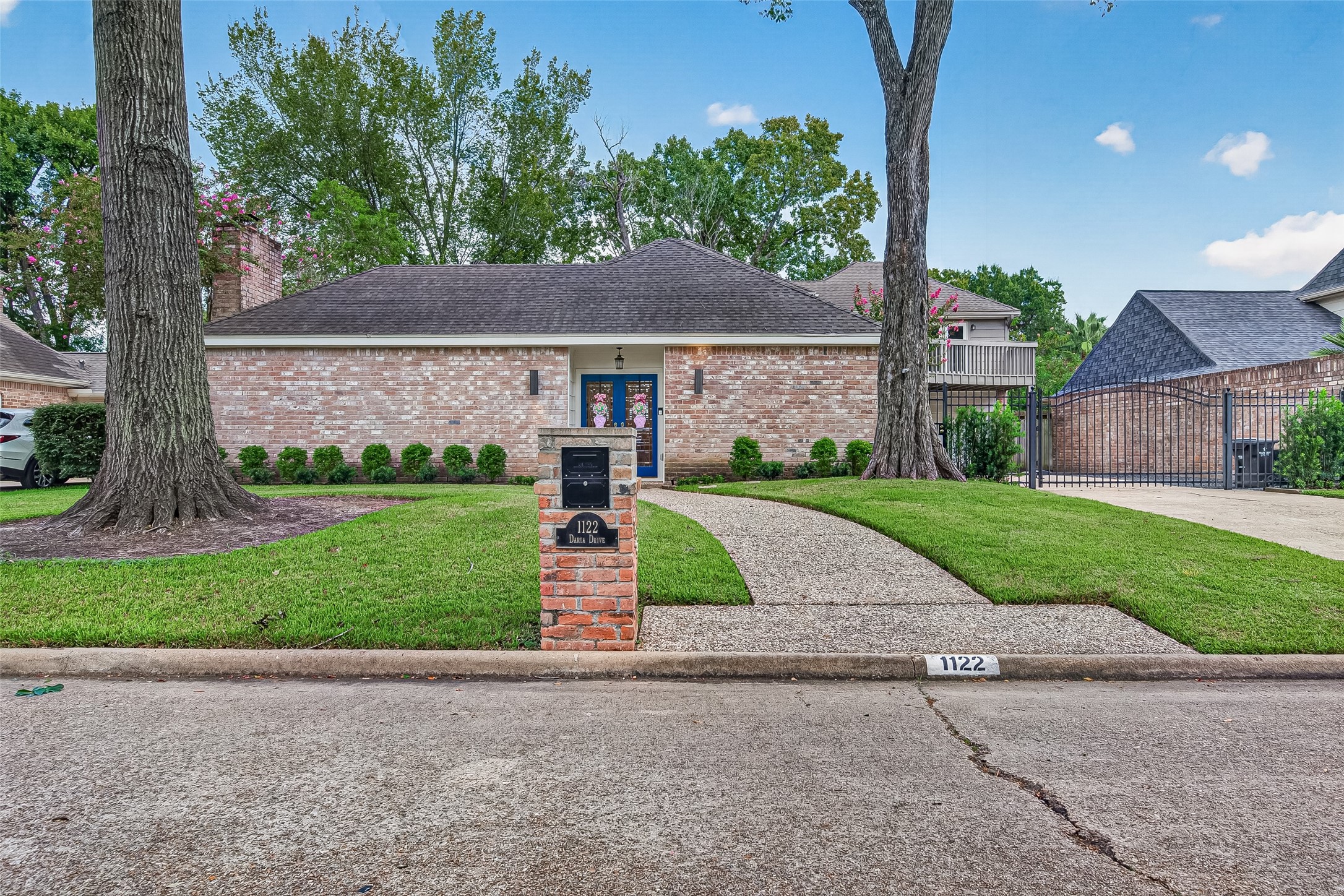 1122 Daria Drive Property Photo 1