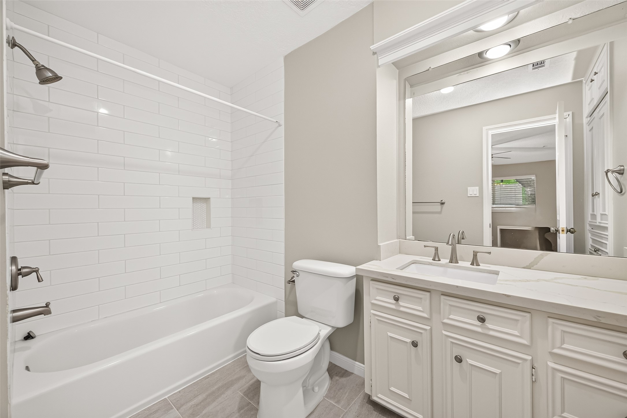 1122 Daria Drive Property Photo 28