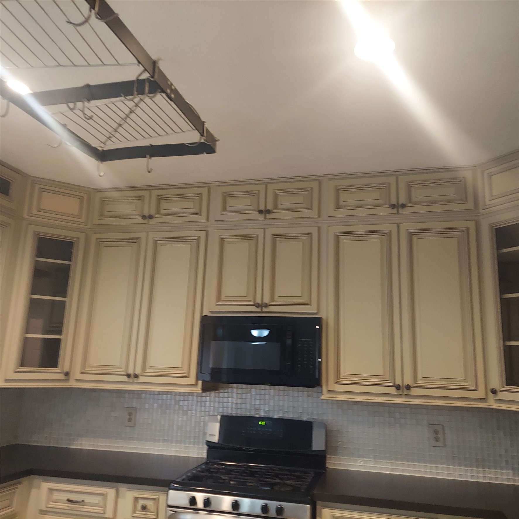 6827 Trimstone Drive Property Photo 4