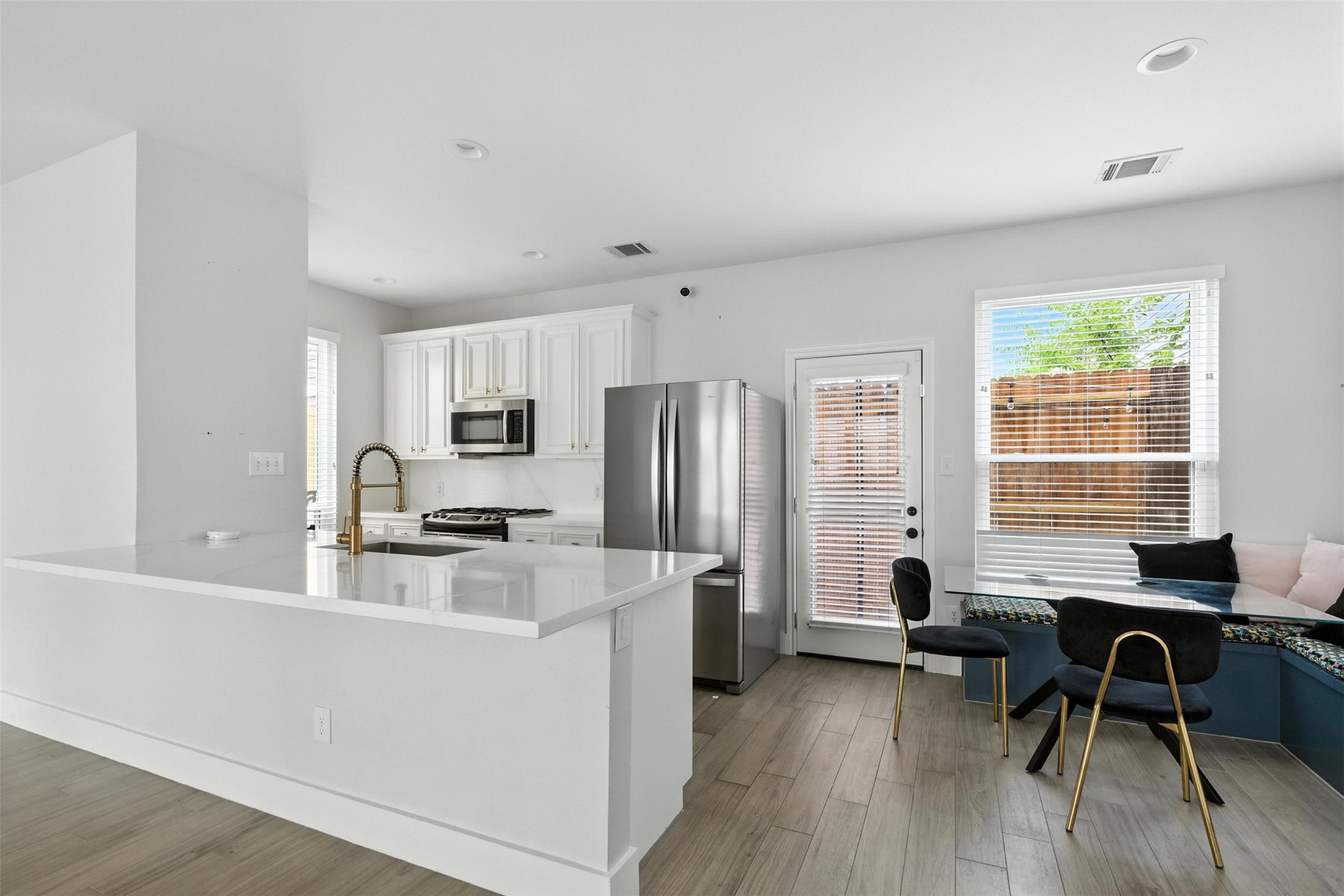 2020 Bailey Street Property Photo 7