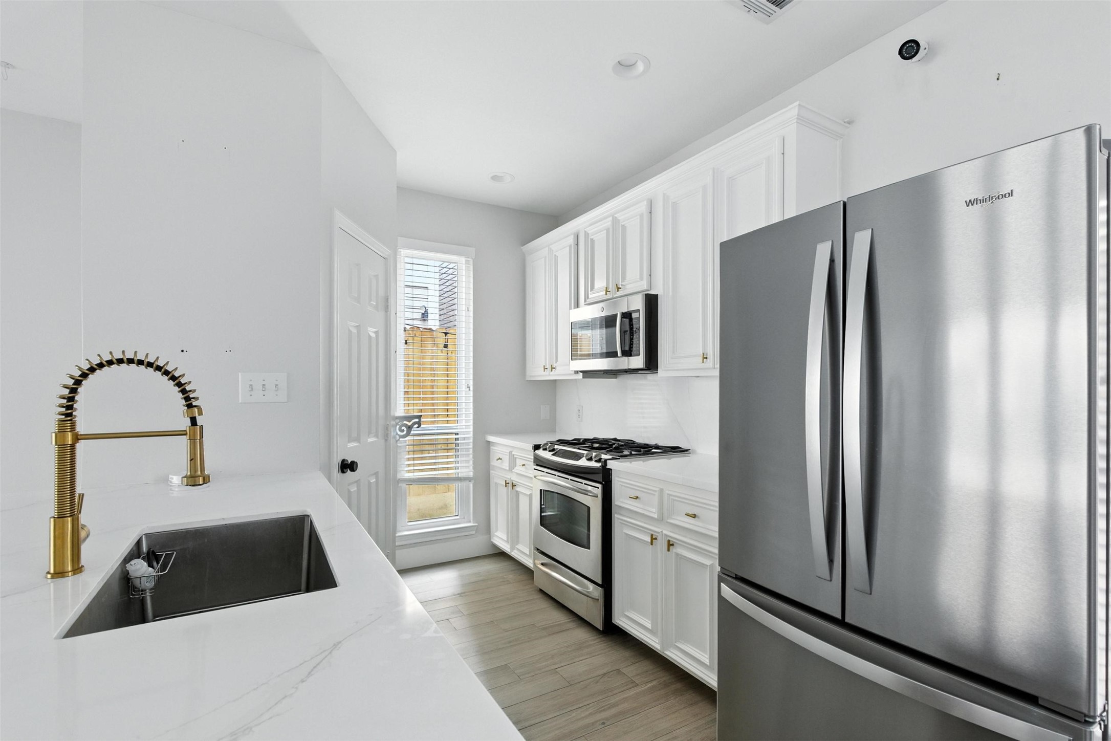 2020 Bailey Street Property Photo 9
