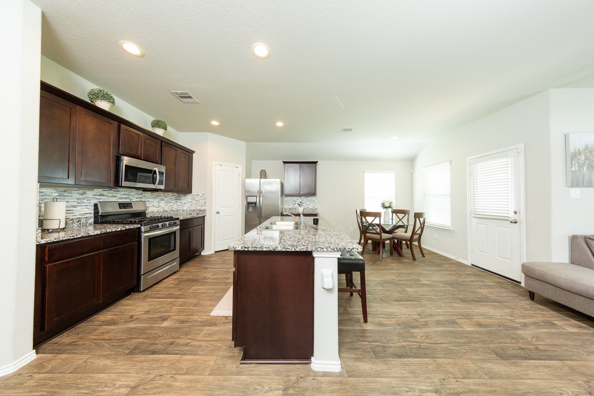 1830 Glademeadow Lane Property Photo 5