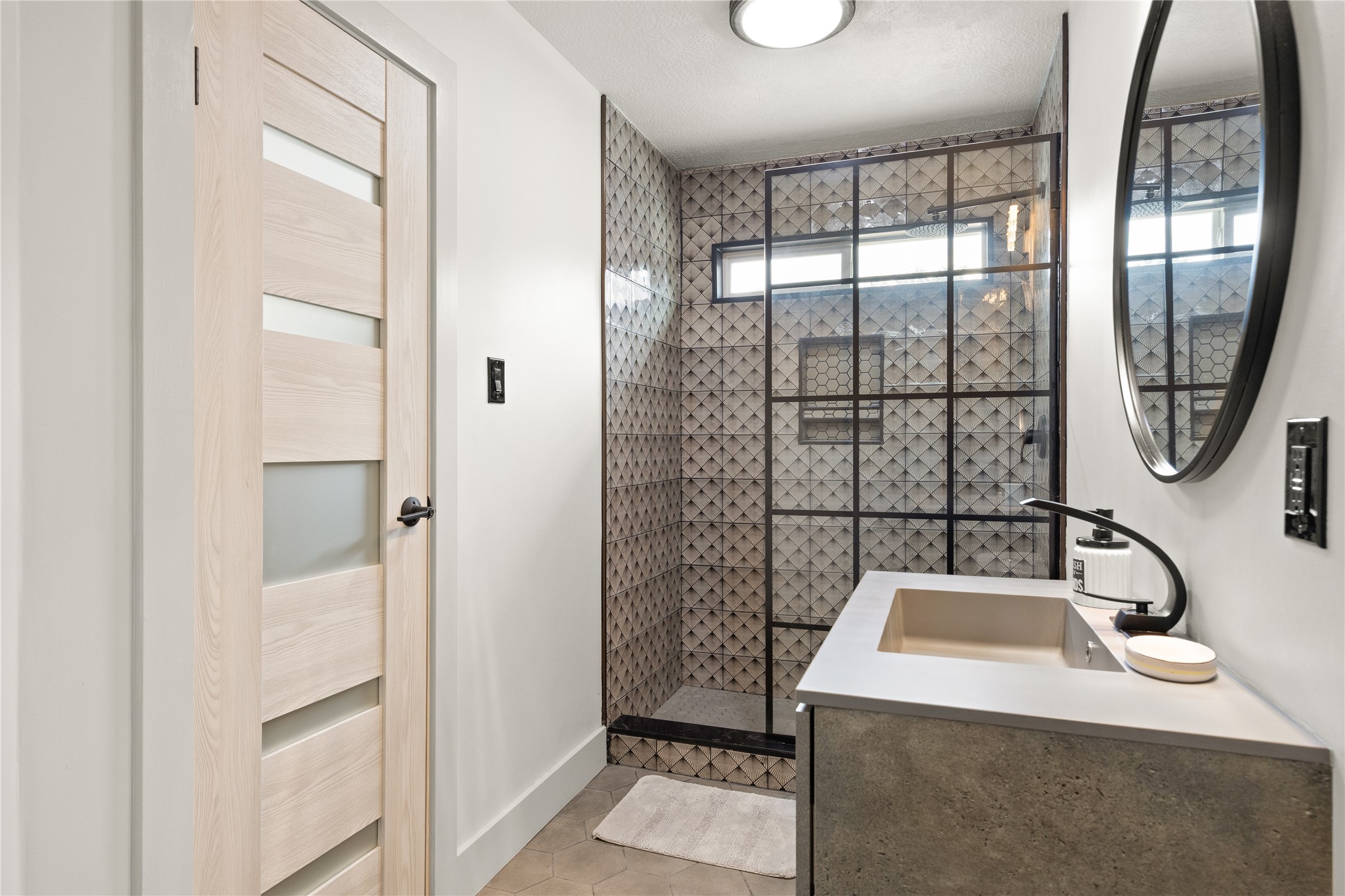 7002 Champions Centre Court Property Photo 38
