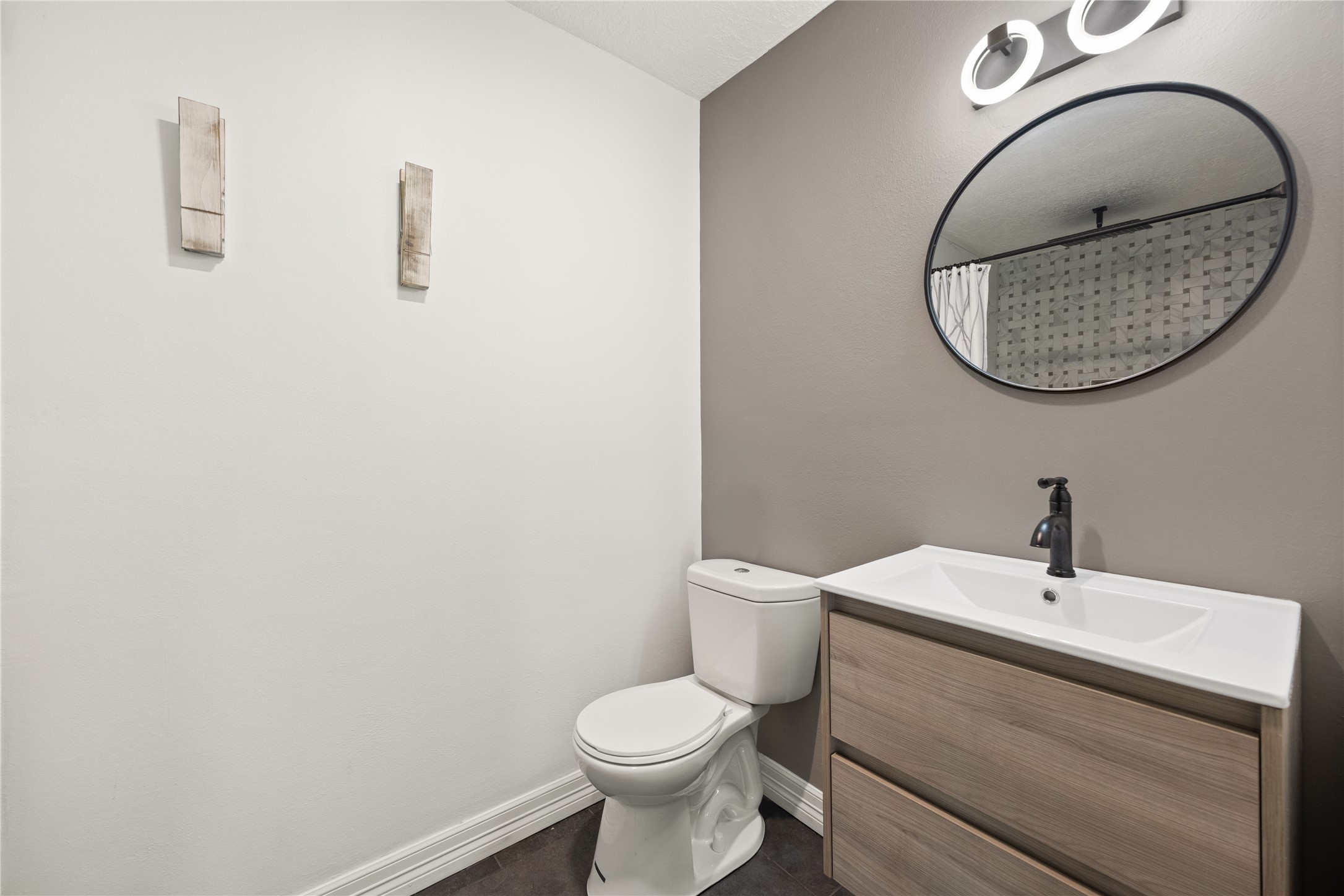 7002 Champions Centre Court Property Photo 43