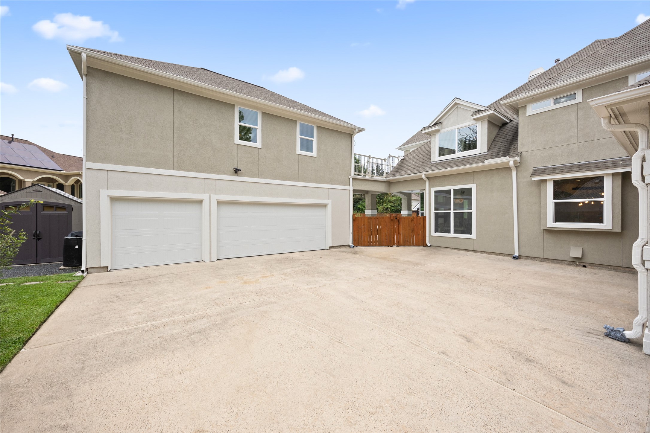 7002 Champions Centre Court Property Photo 47