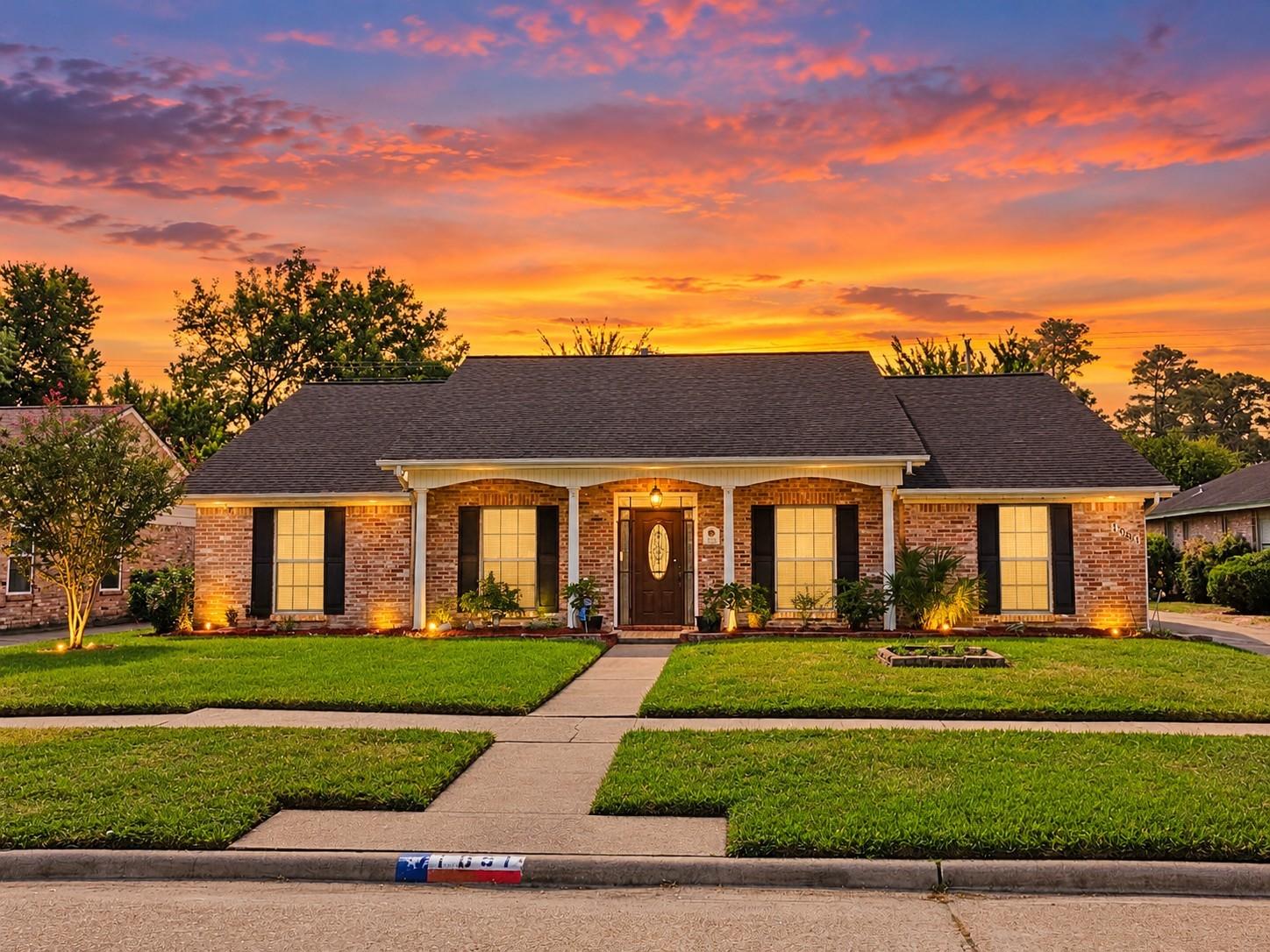 1051 W Donovan Street, Houston TX 77091 Property Photo 1