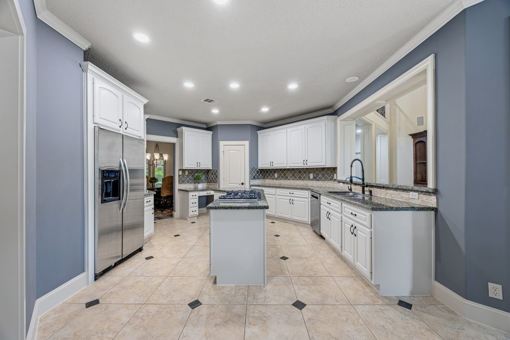 27722 Tiverton Ct Property Photo 9