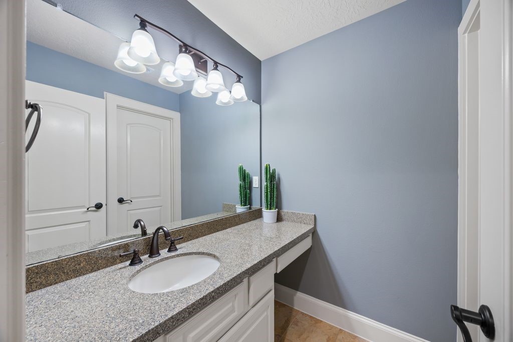 27722 Tiverton Ct Property Photo 25