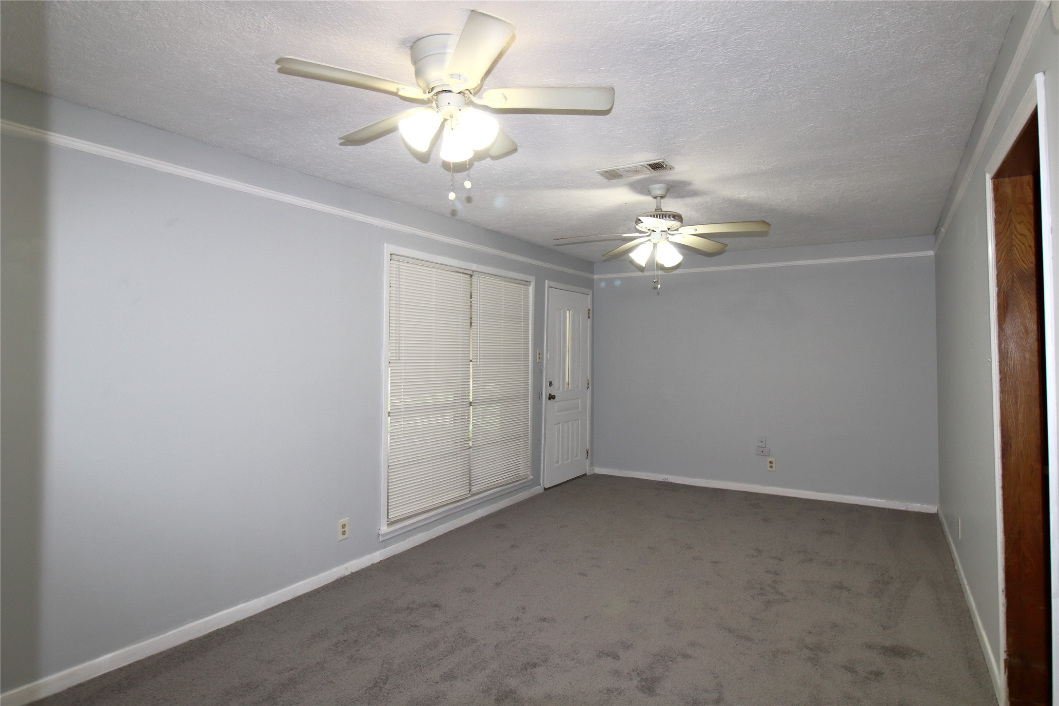402 Chandler Drive Property Photo 3