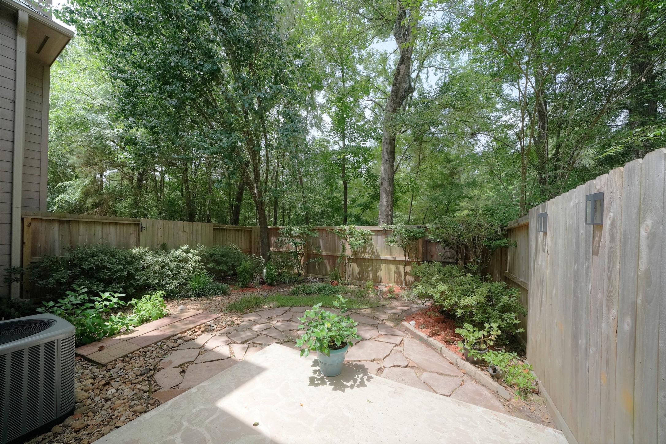 23 Endor Forest Place Property Photo 17