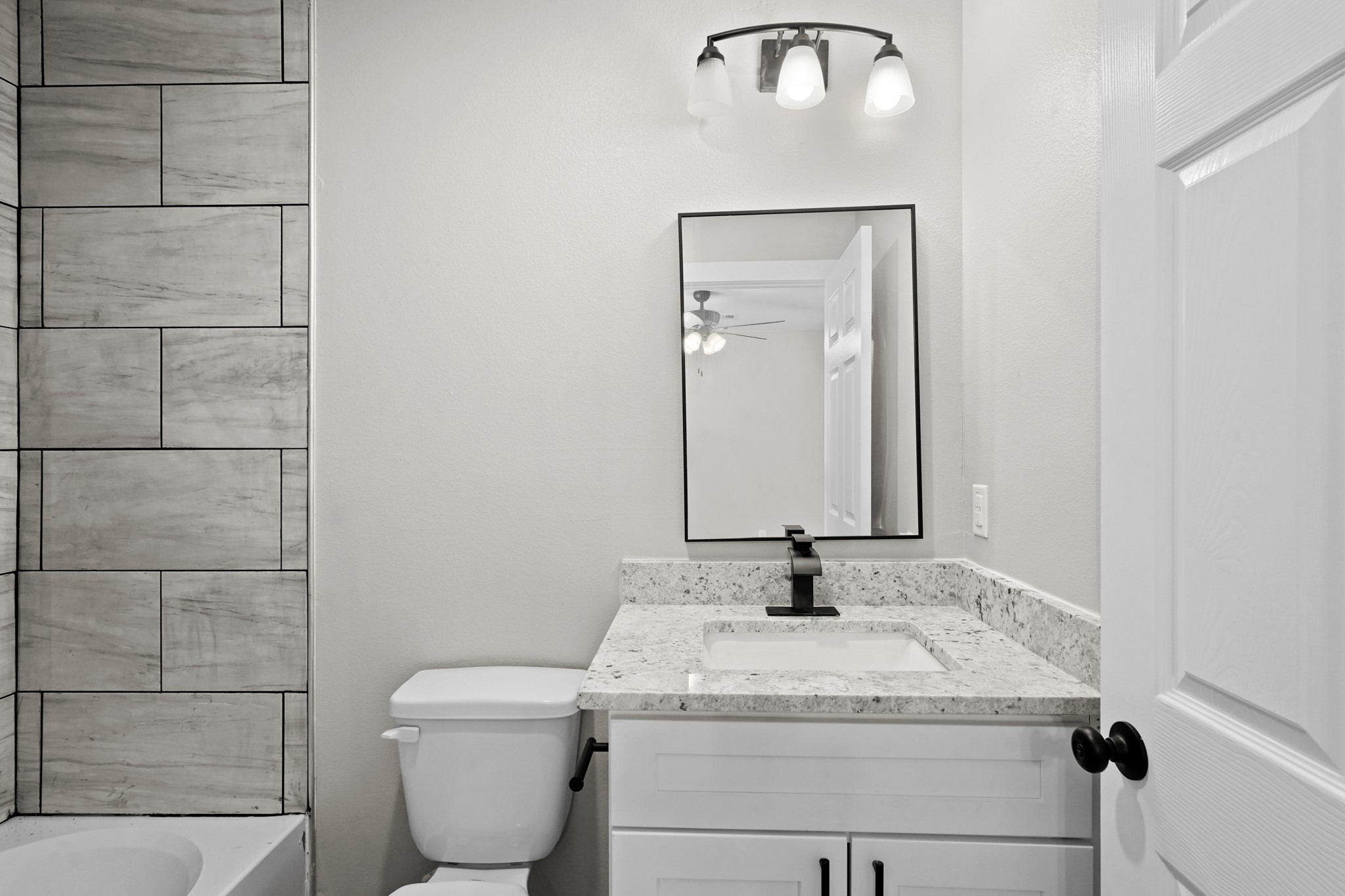 6121 Ridgemont Street B Property Photo 6