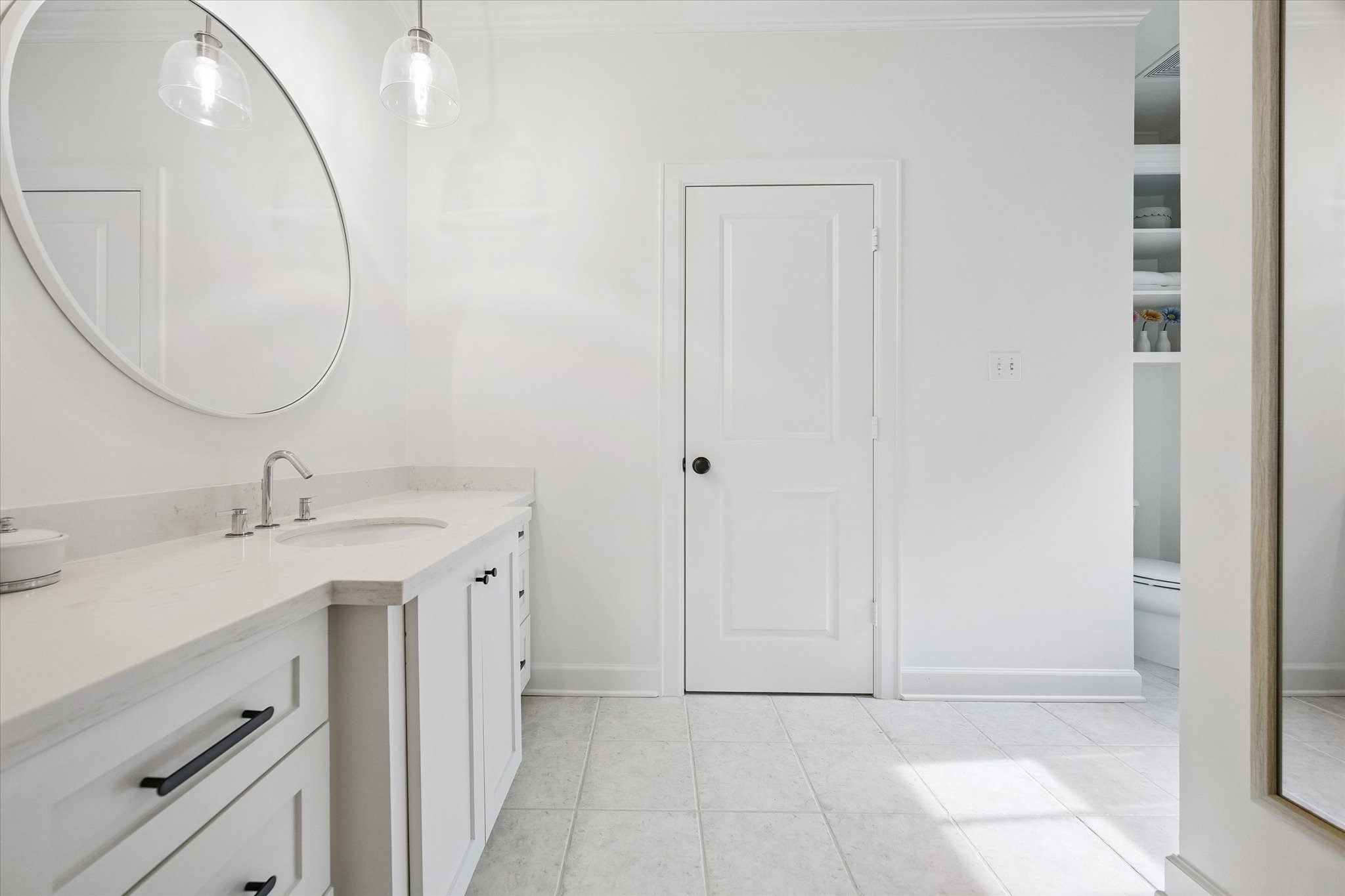 2030 Quenby Street Property Photo 25