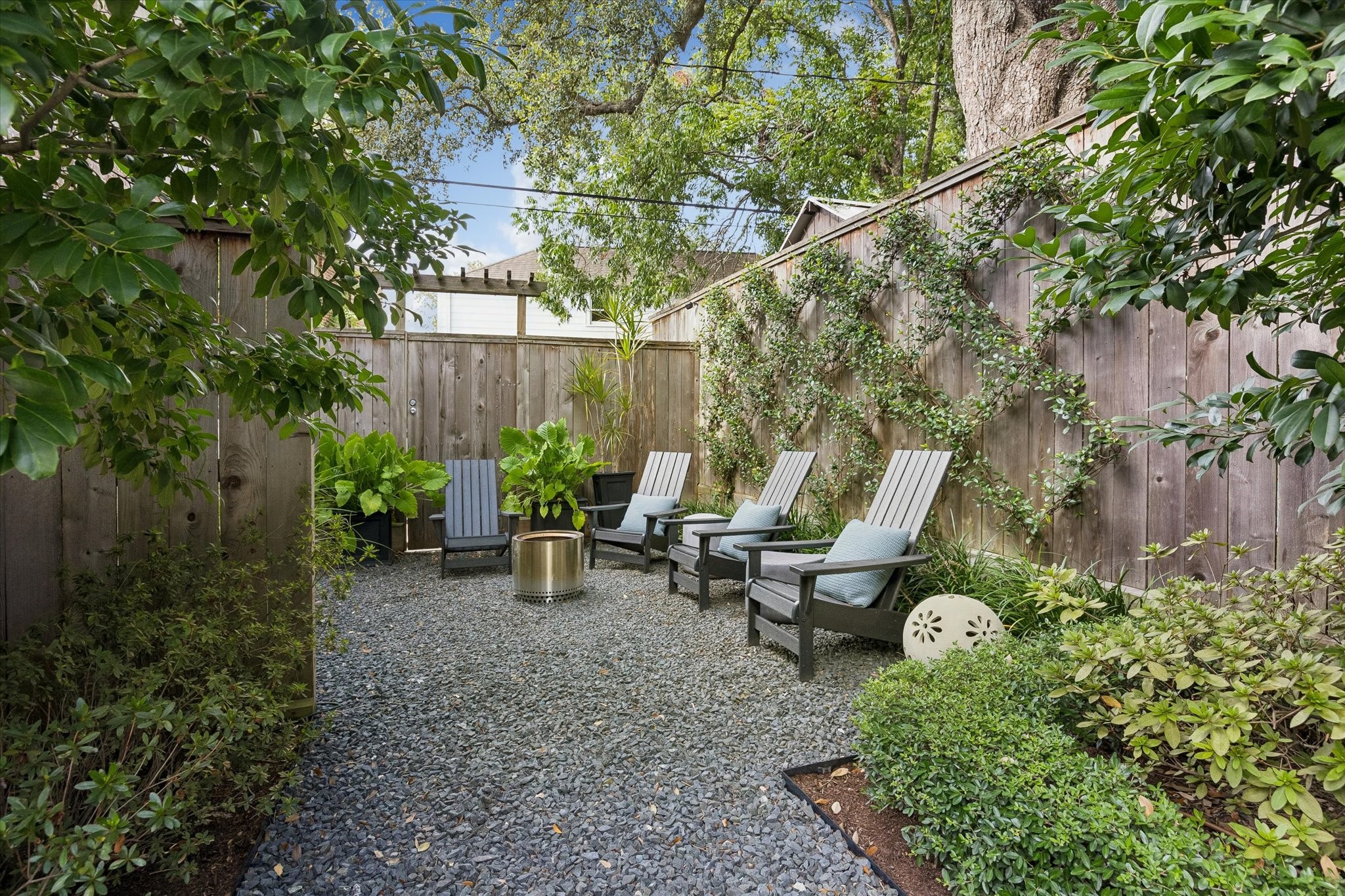 2030 Quenby Street Property Photo 40