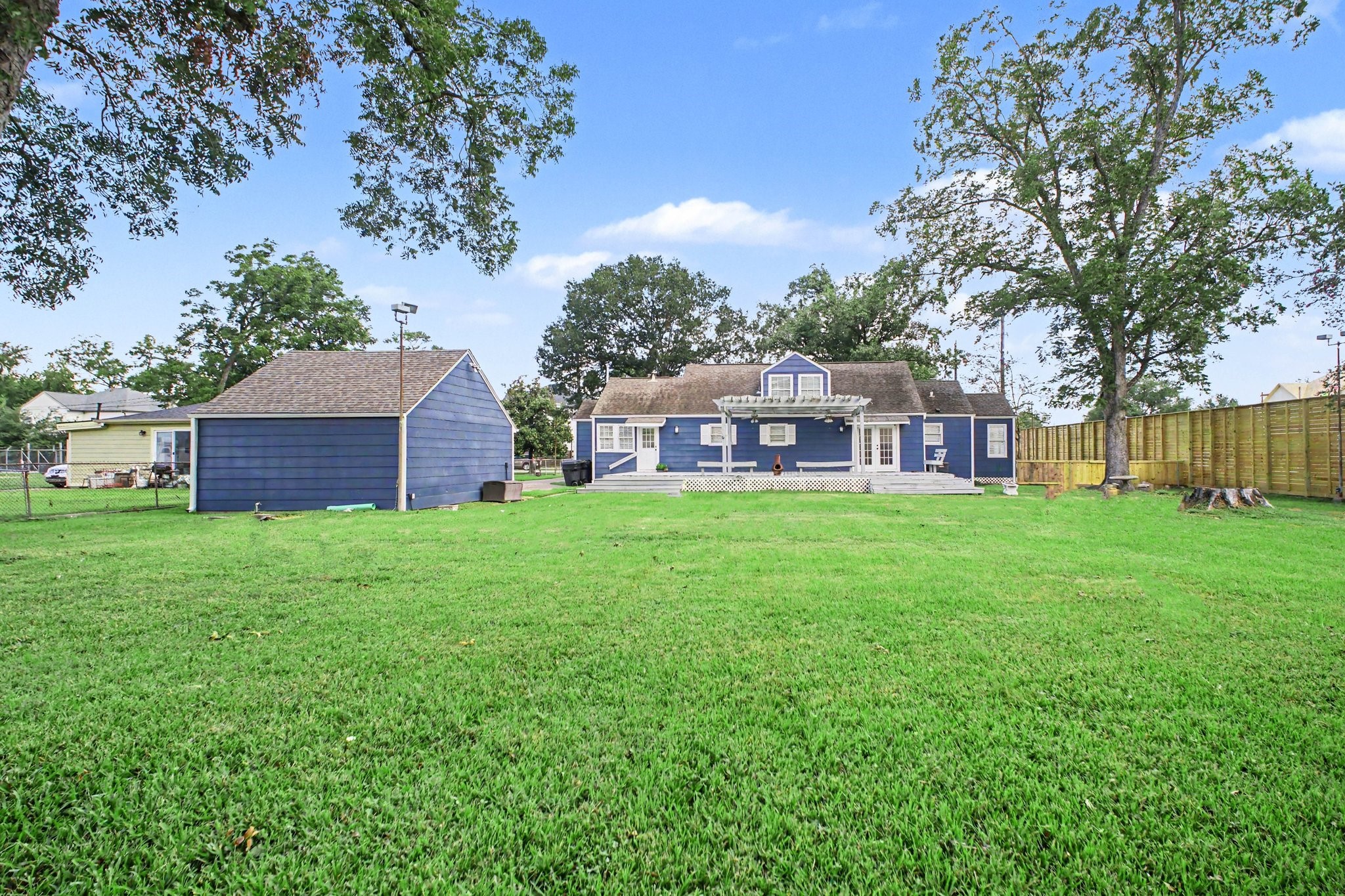 801 Woodcrest Drive Property Photo 19