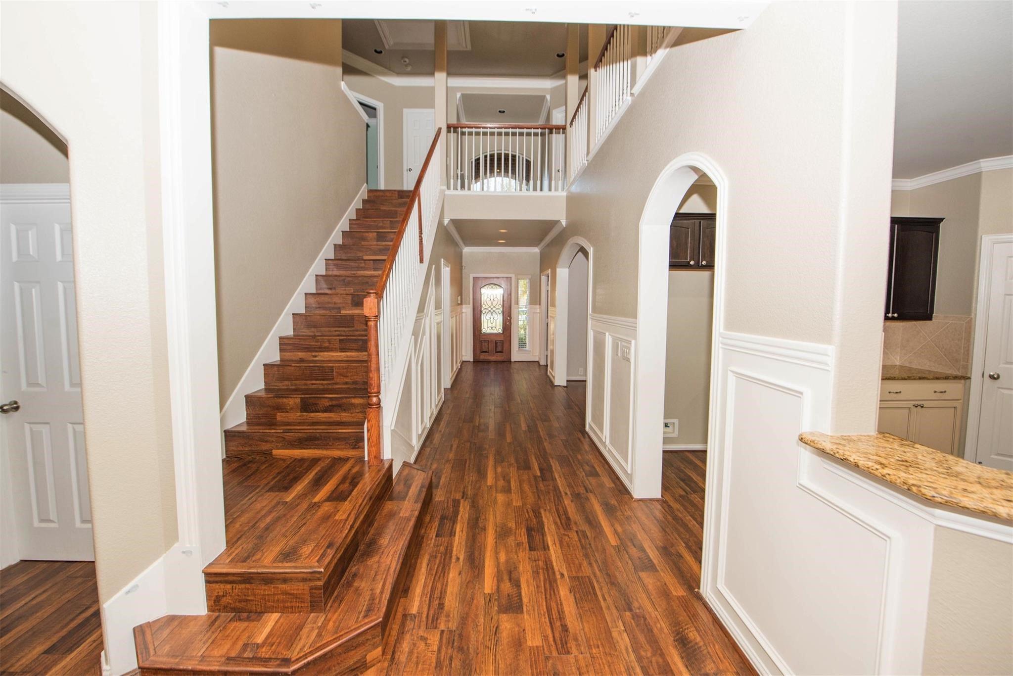17422 Aldenwilds Lane Property Photo 4