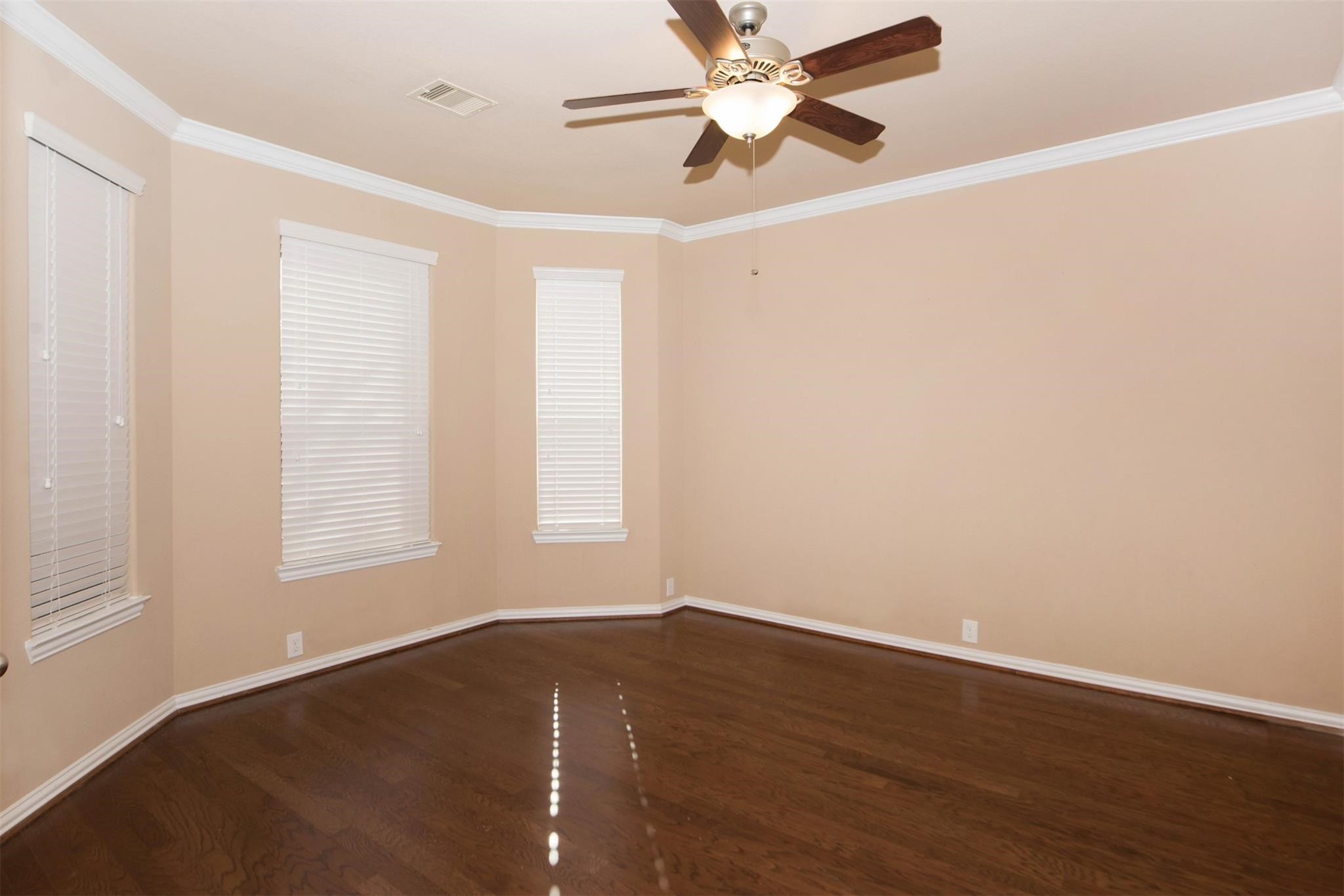 17422 Aldenwilds Lane Property Photo 5