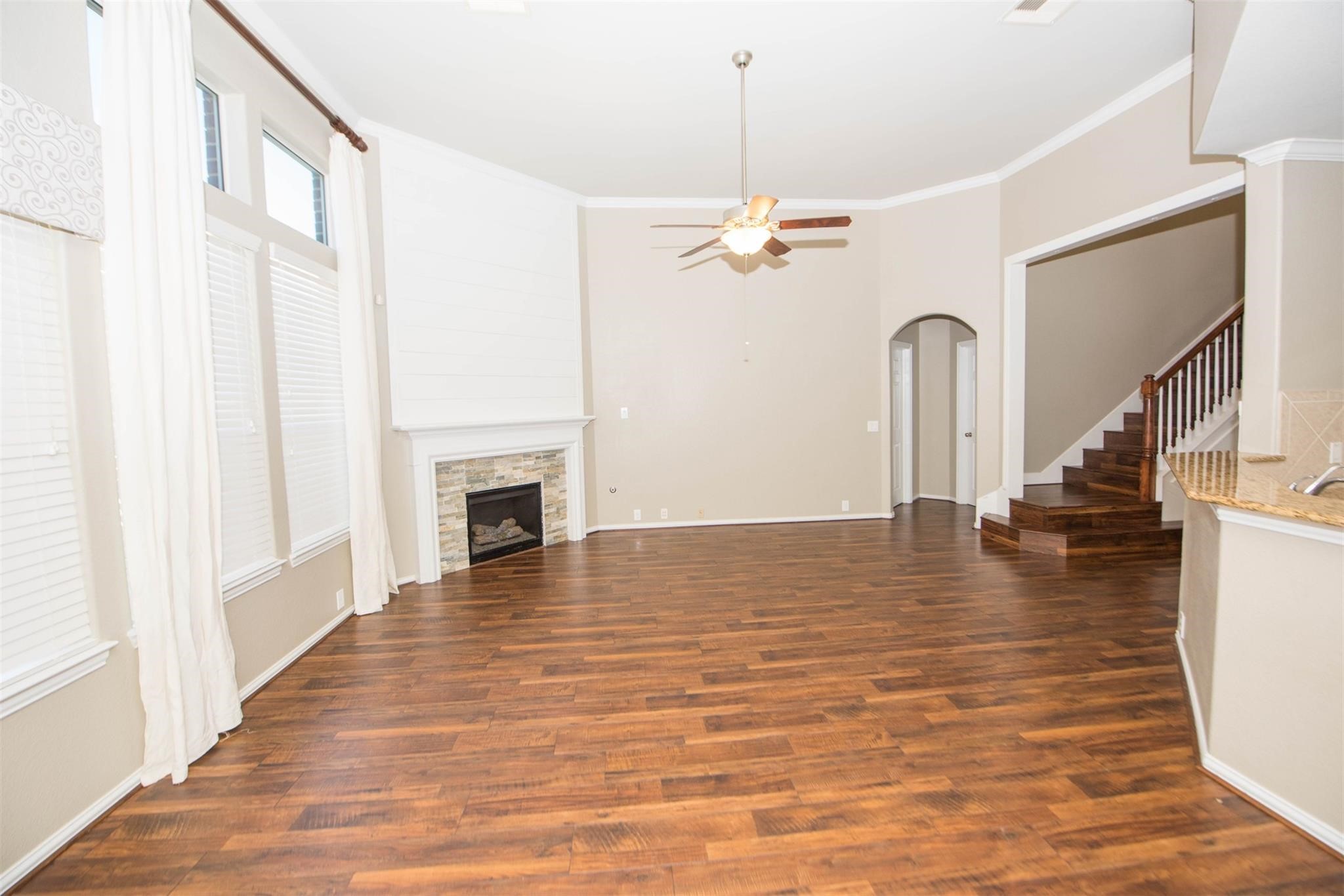 17422 Aldenwilds Lane Property Photo 7