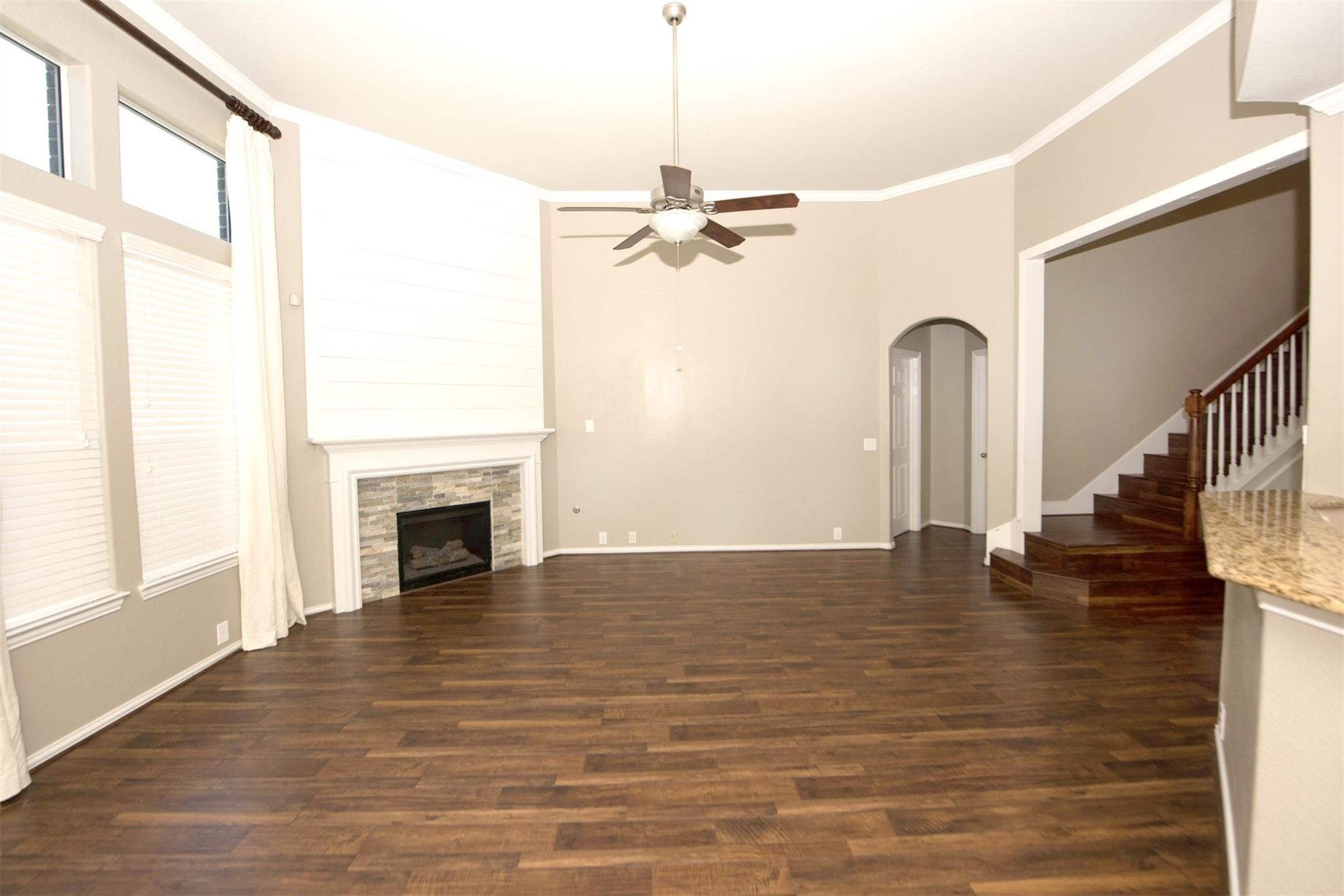 17422 Aldenwilds Lane Property Photo 8