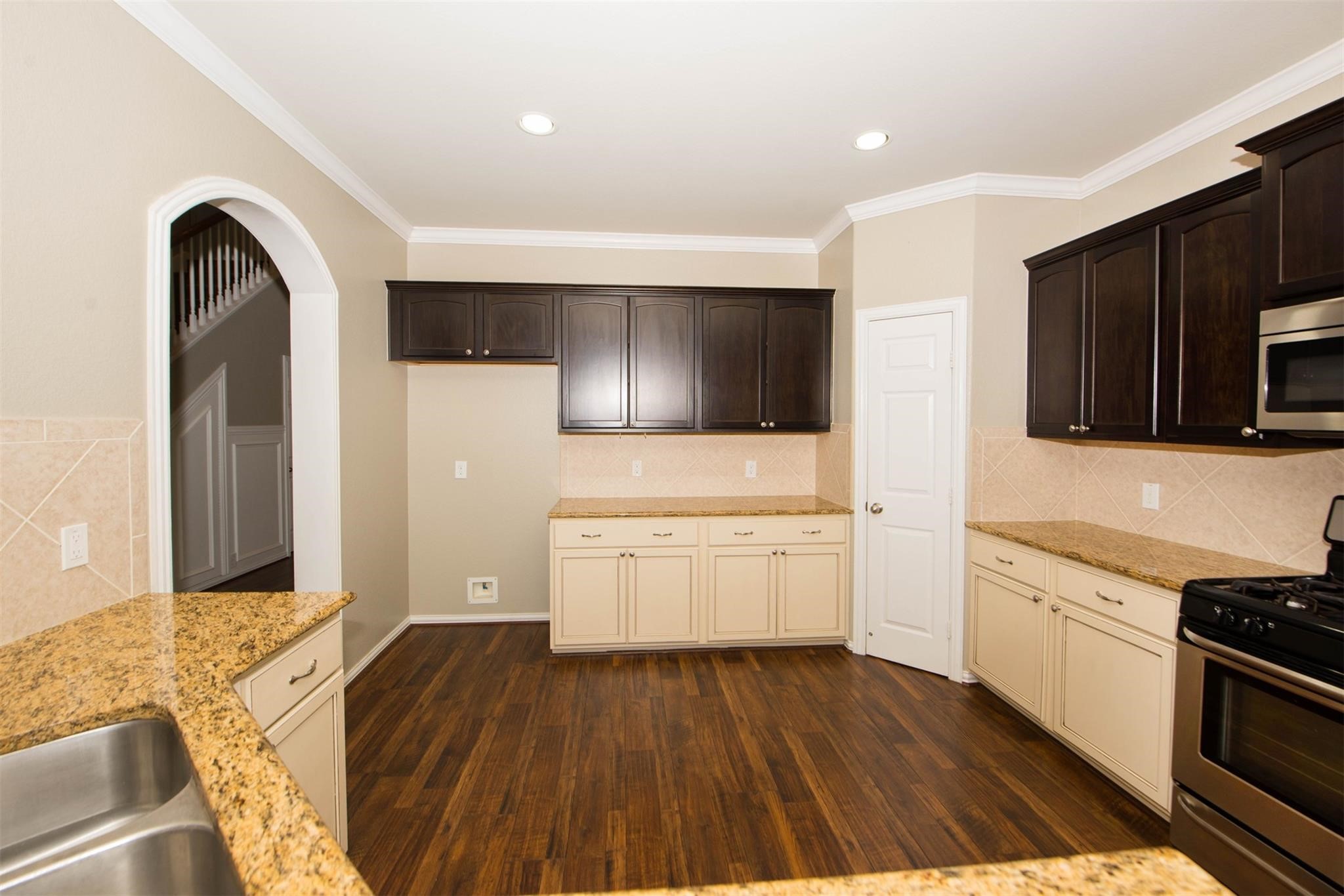 17422 Aldenwilds Lane Property Photo 10