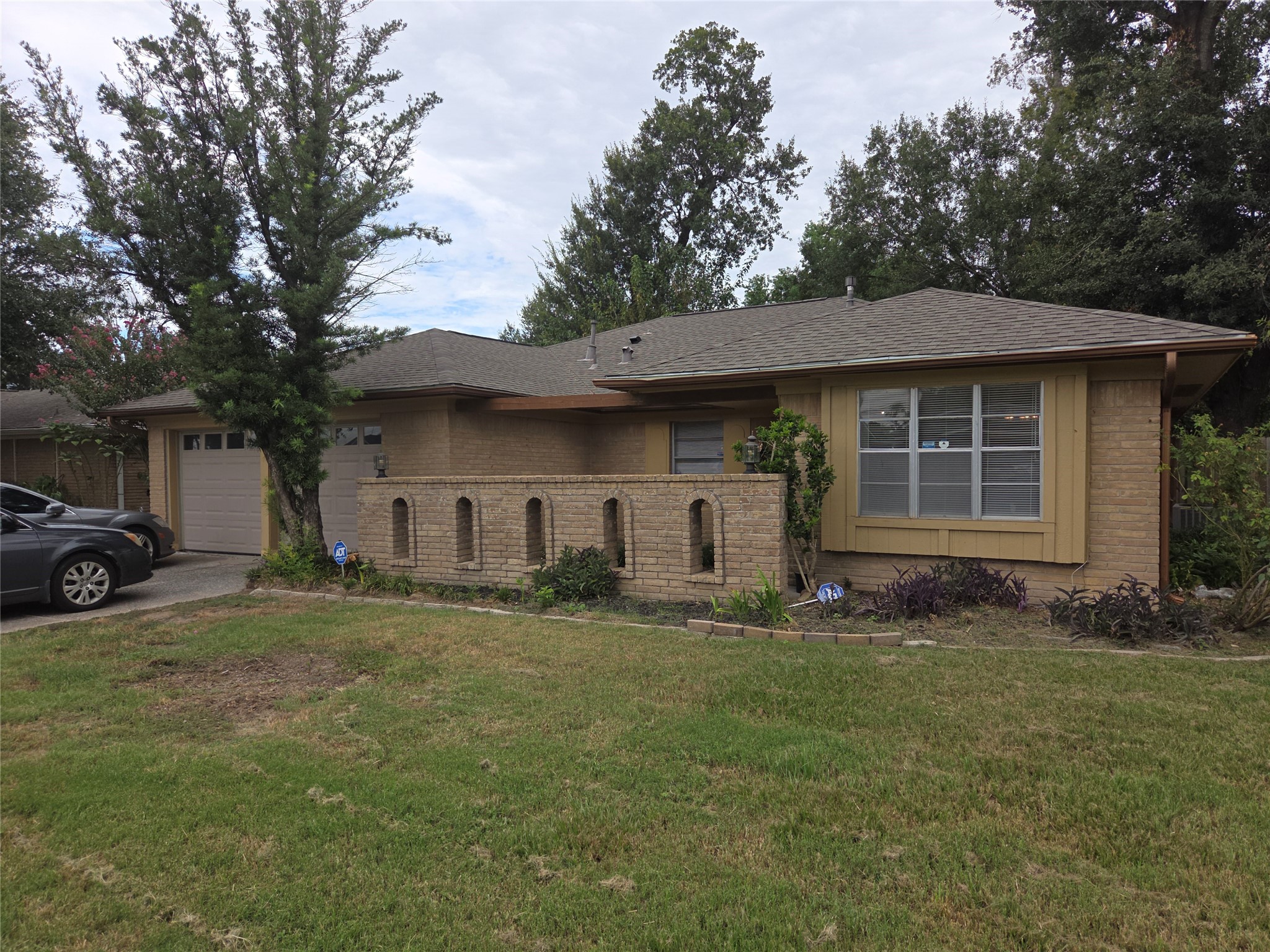 5926 Black Maple Lane Property Photo 1