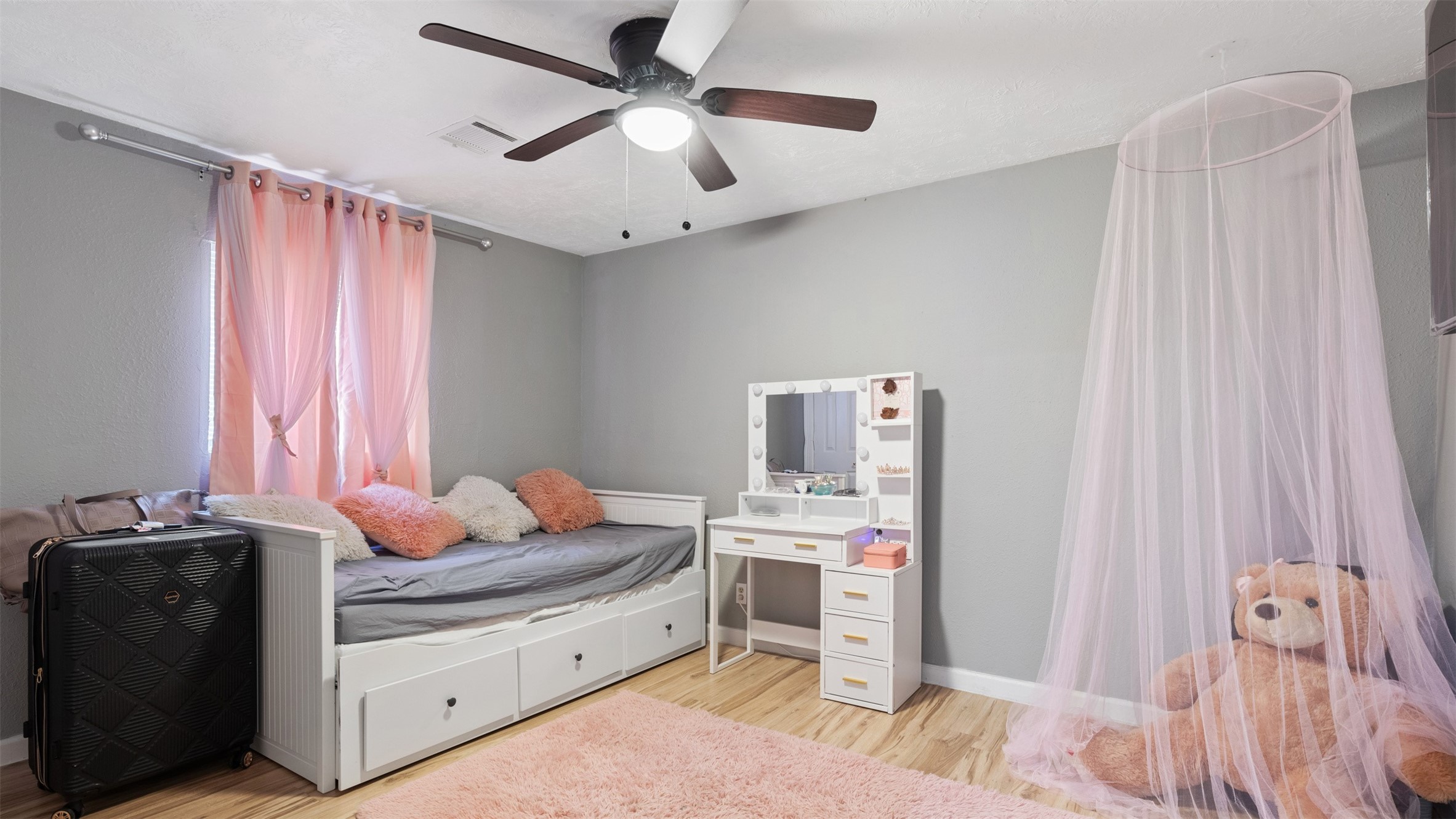 515 Riggs Street Property Photo 11
