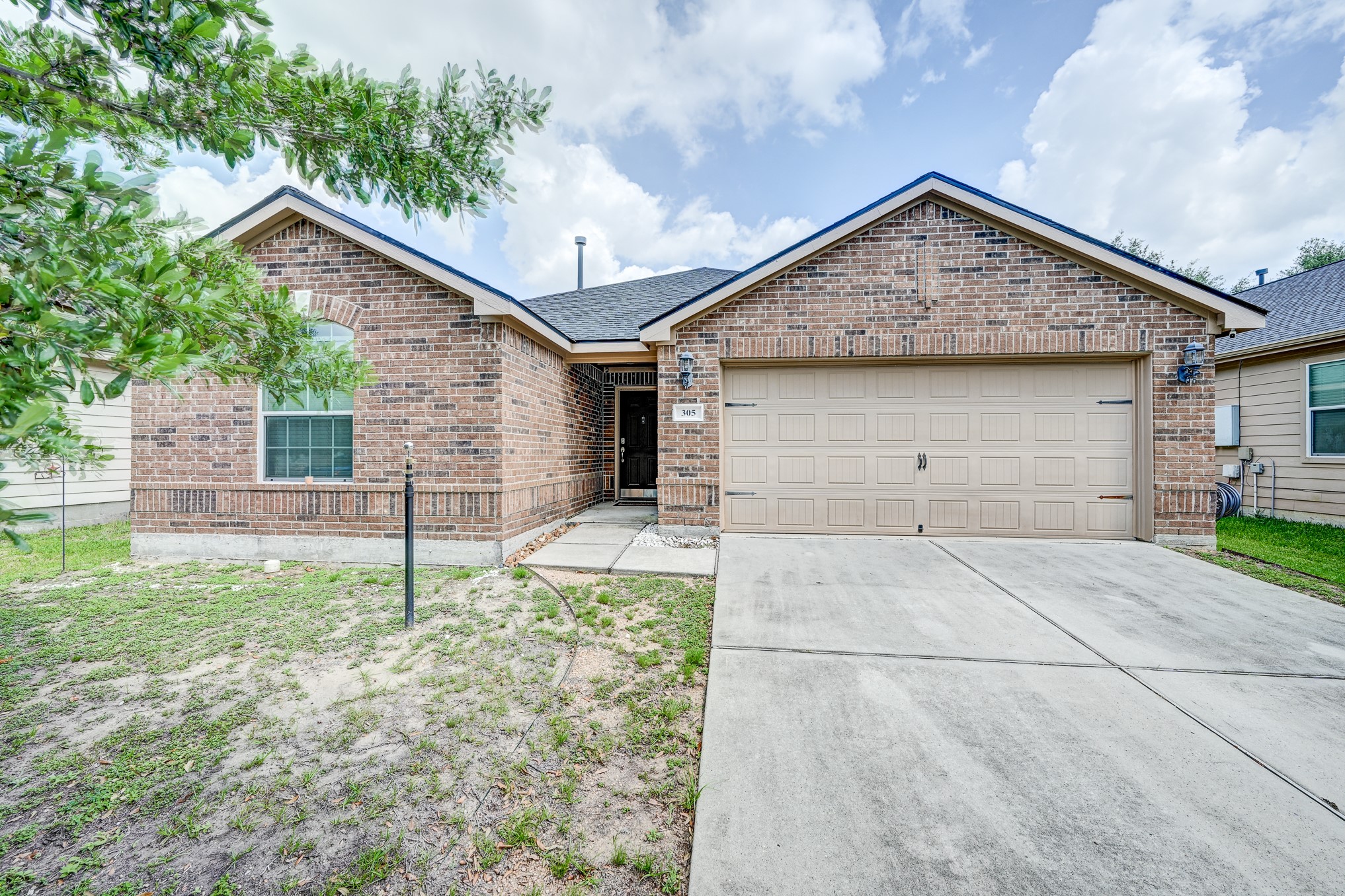 305 Pine Mist Lane Property Photo 1