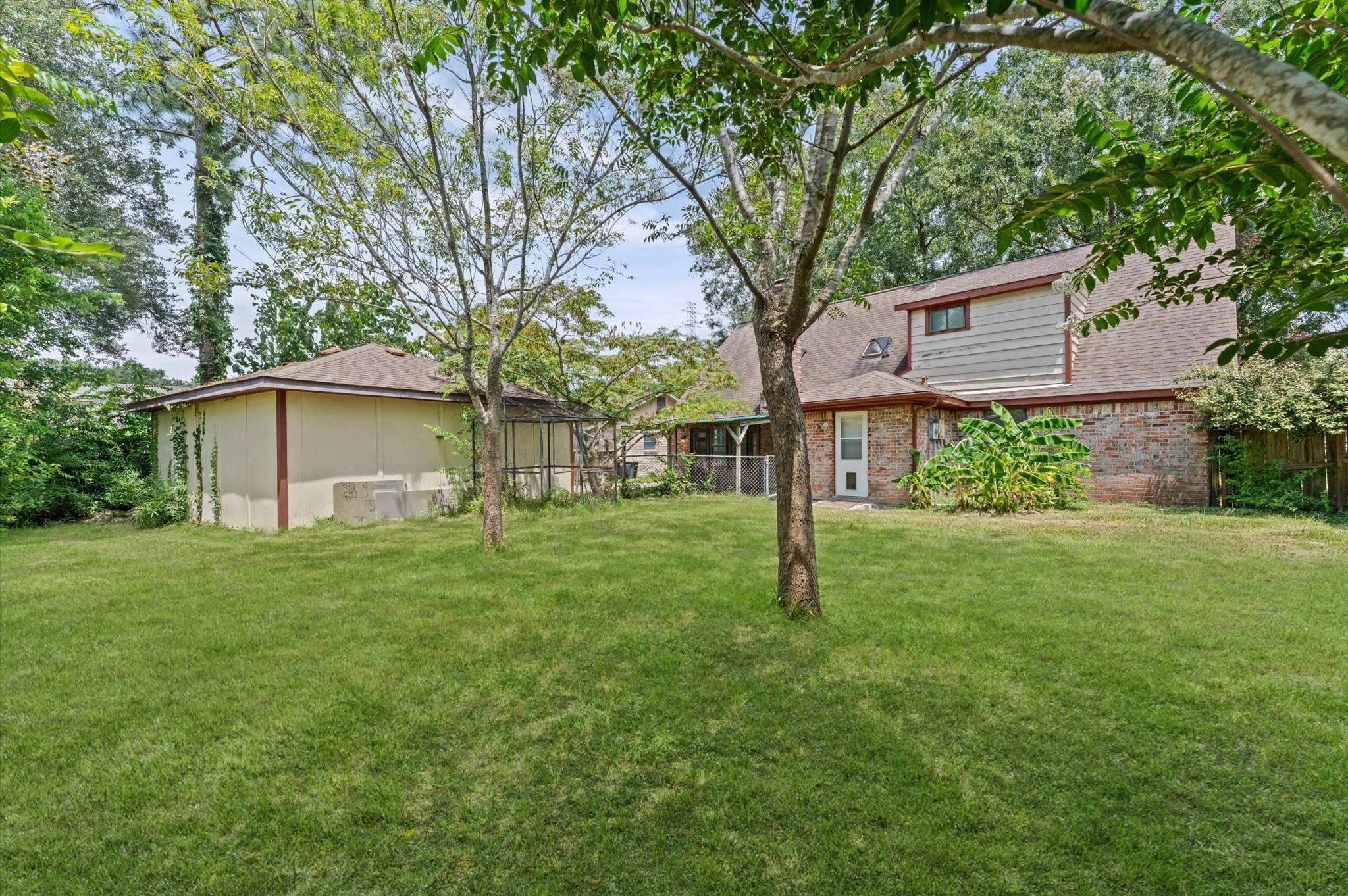 11914 Meadowtrail Lane Property Photo 4