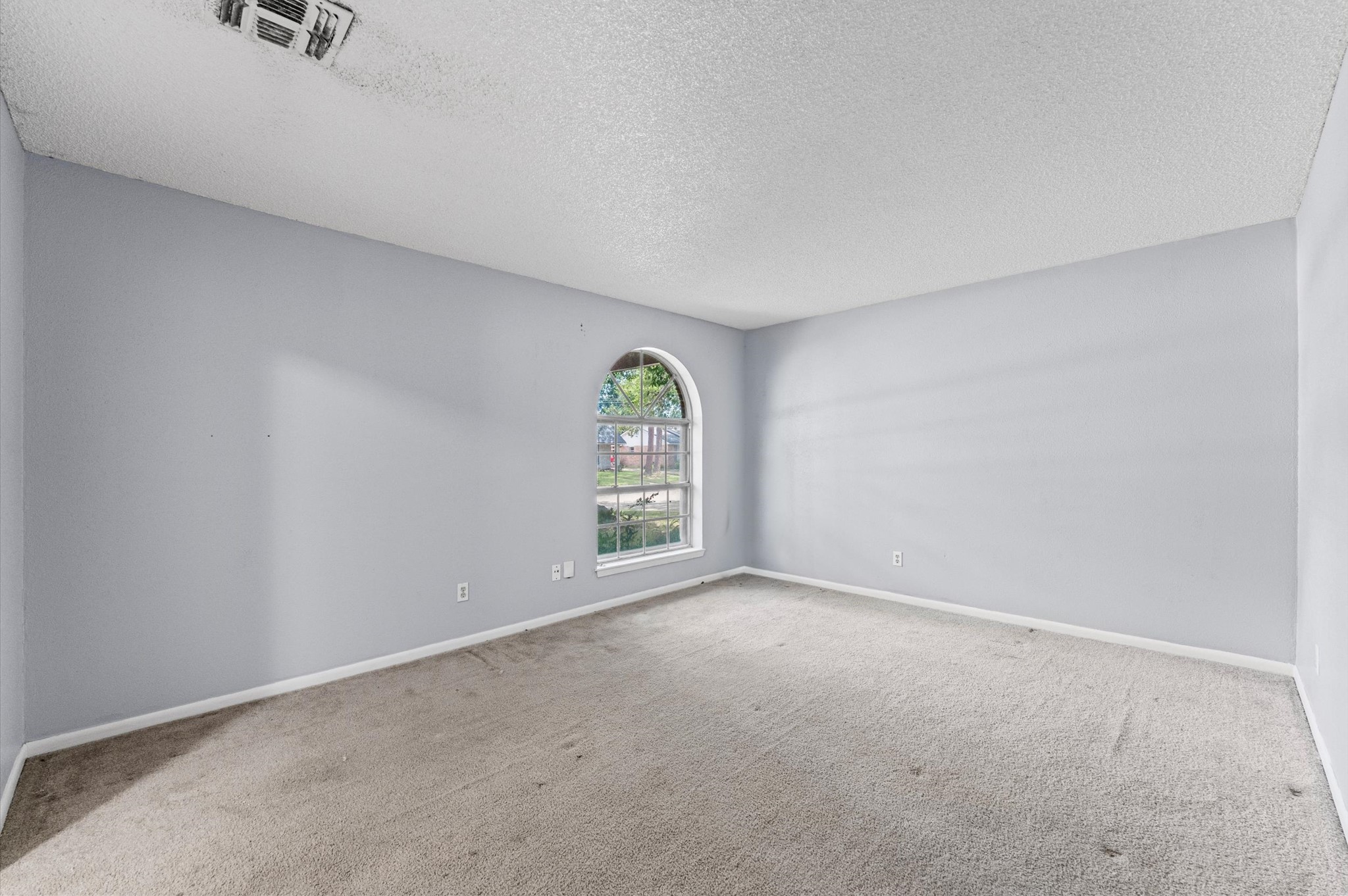 11914 Meadowtrail Lane Property Photo 7