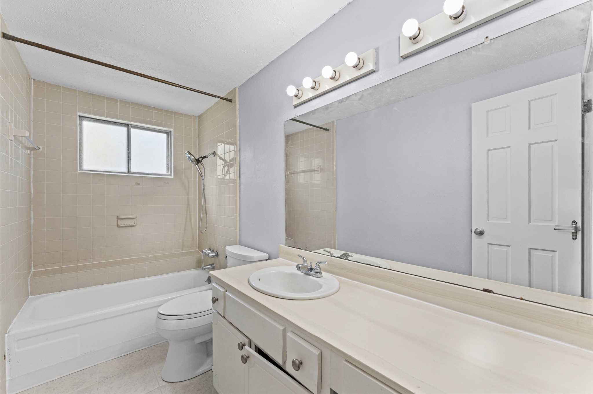 11914 Meadowtrail Lane Property Photo 13