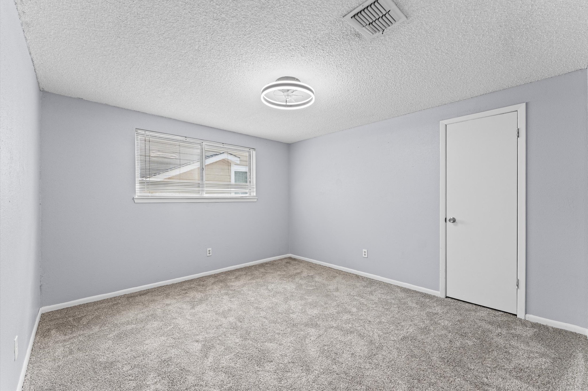 11914 Meadowtrail Lane Property Photo 14