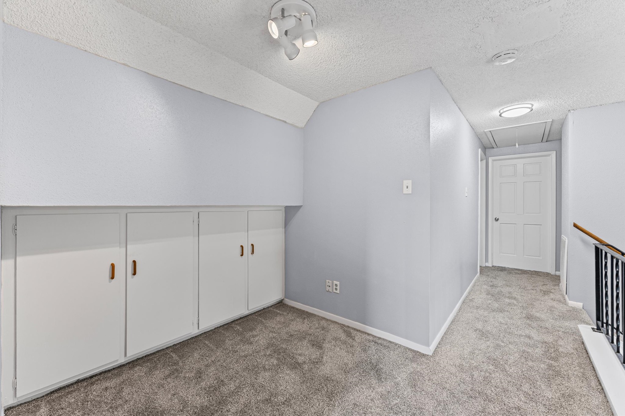 11914 Meadowtrail Lane Property Photo 18