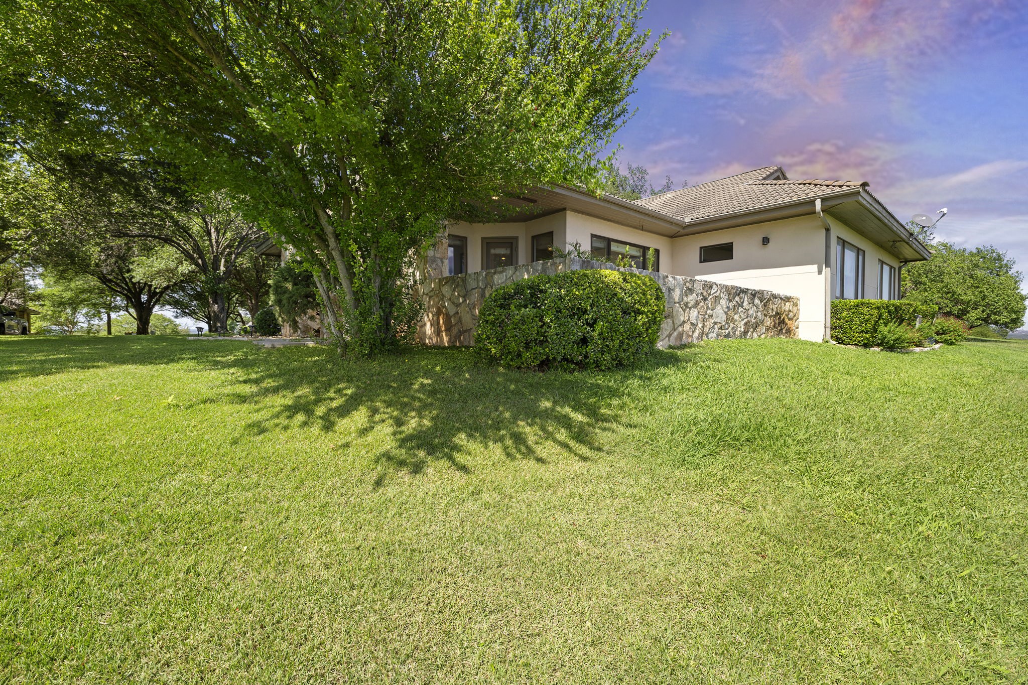 1609 Clubhouse Hill Drive Property Photo 3