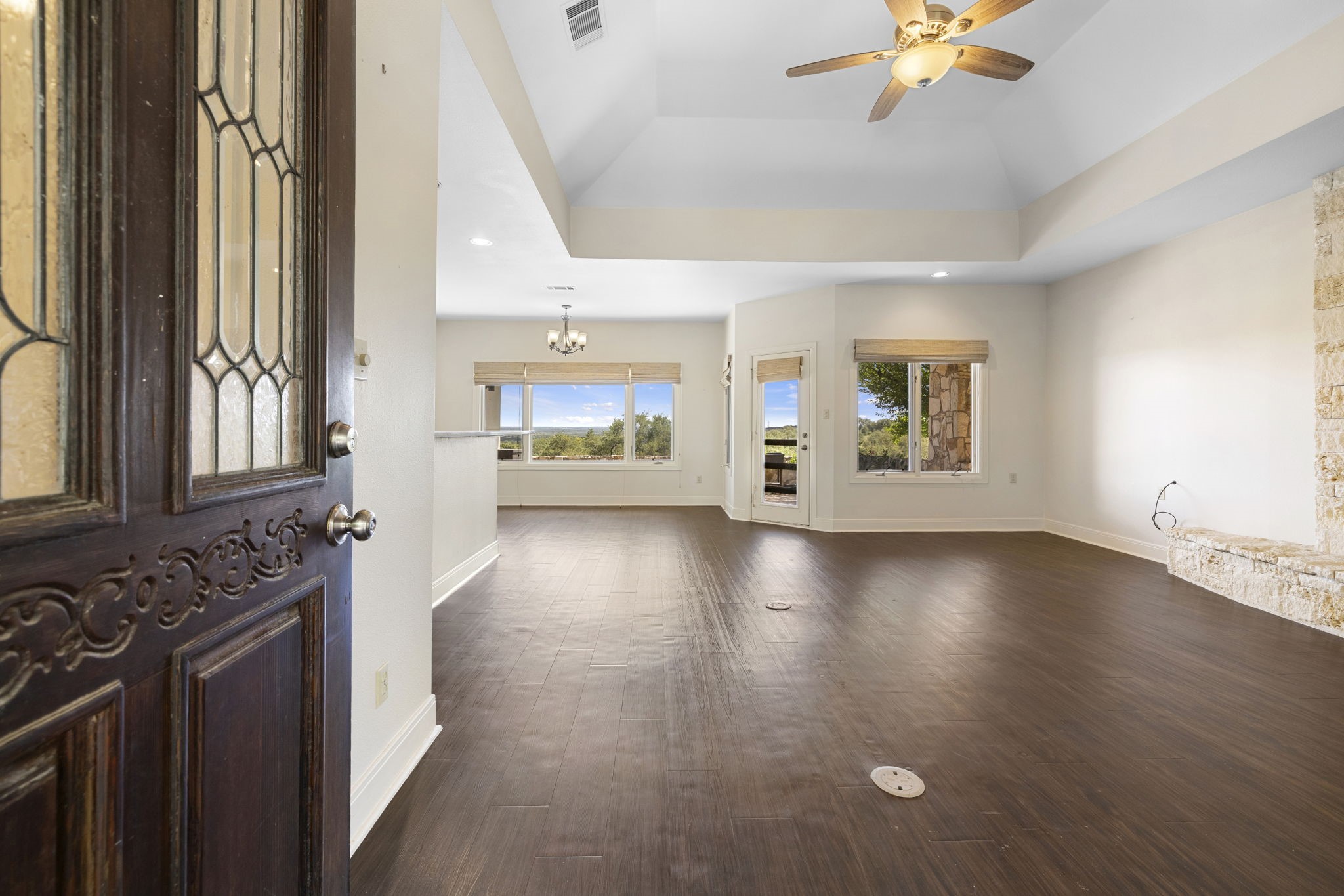 1609 Clubhouse Hill Drive Property Photo 5