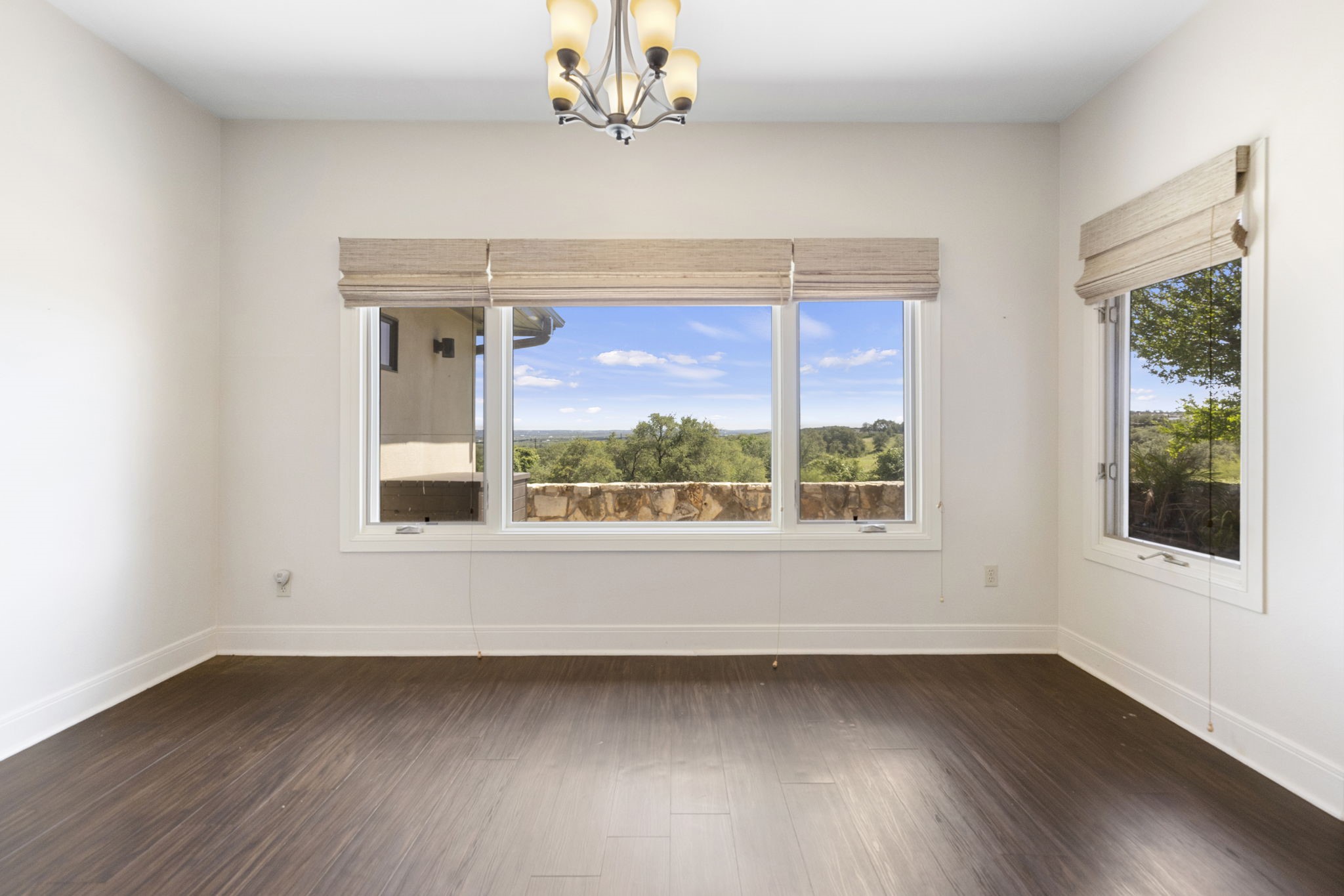 1609 Clubhouse Hill Drive Property Photo 10