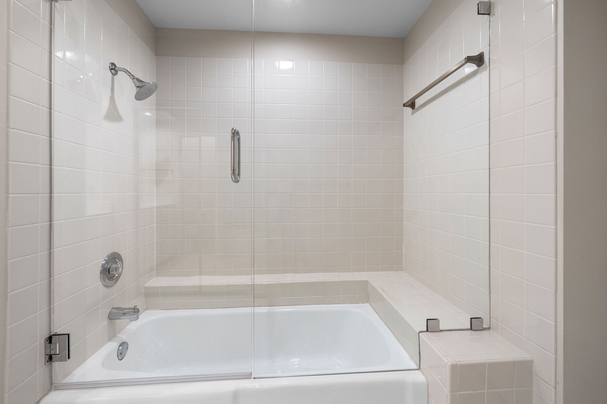 1609 Clubhouse Hill Drive Property Photo 17
