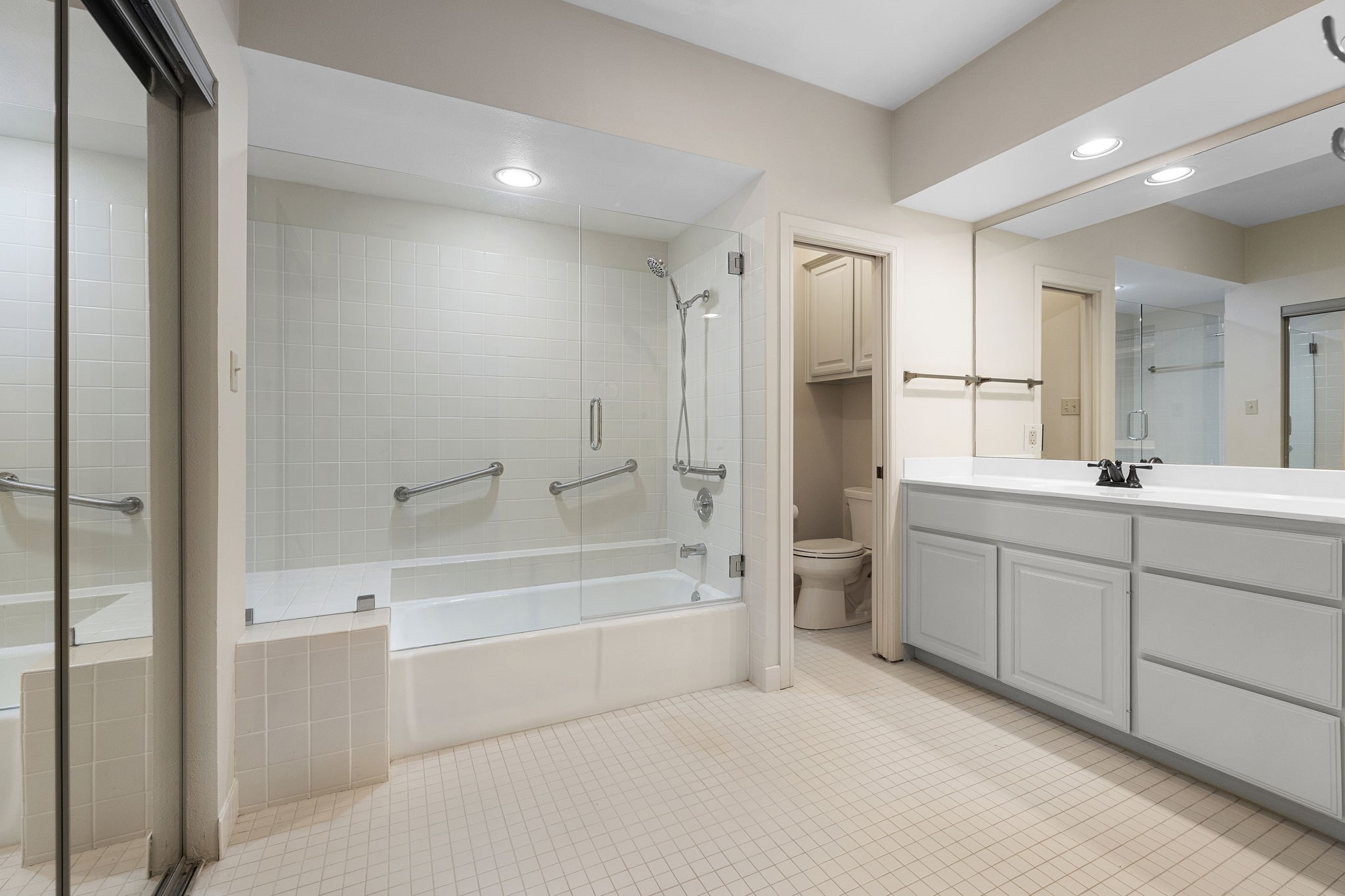 1609 Clubhouse Hill Drive Property Photo 21