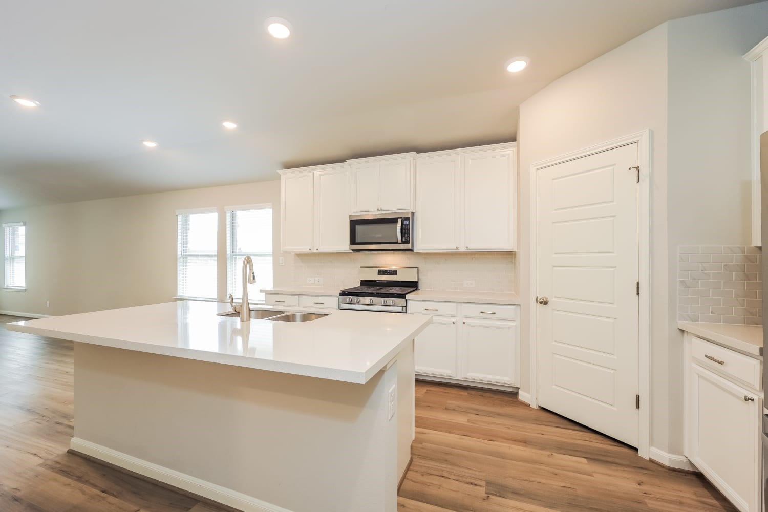 13134 Braxon Pass Property Photo 6