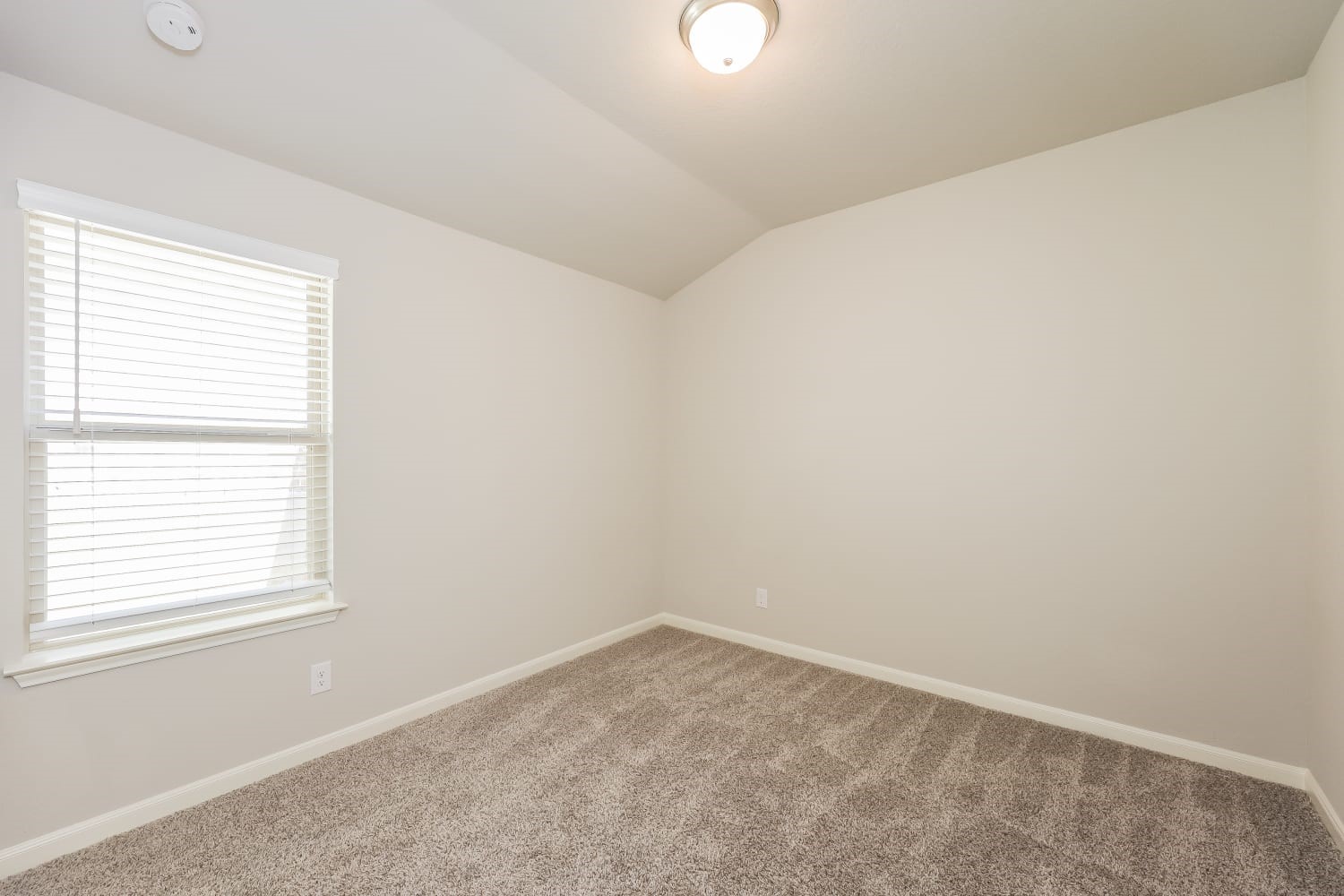 13134 Braxon Pass Property Photo 12
