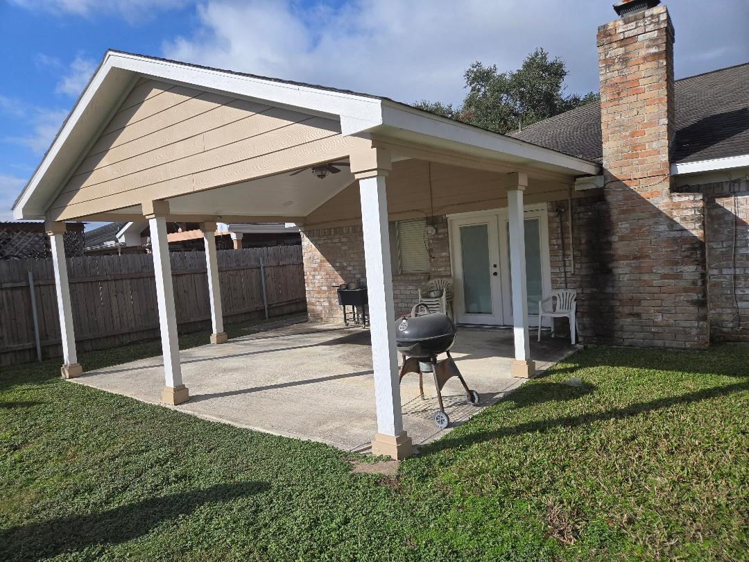 7911 Southmeadow Drive Property Photo 2