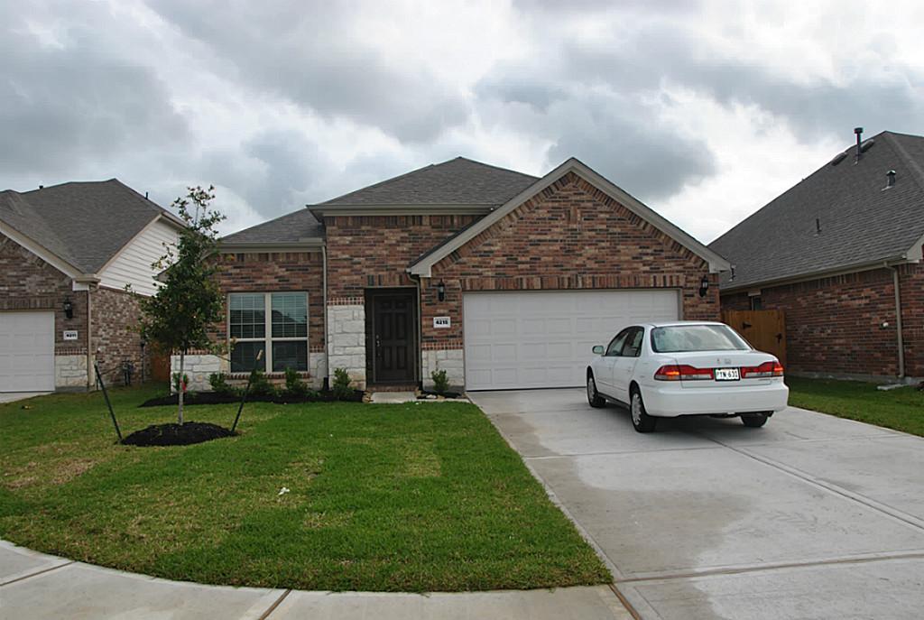 4215 Canton Crest Crest Property Photo 2