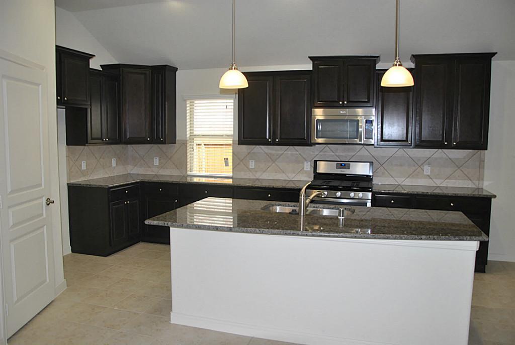 4215 Canton Crest Crest Property Photo 3