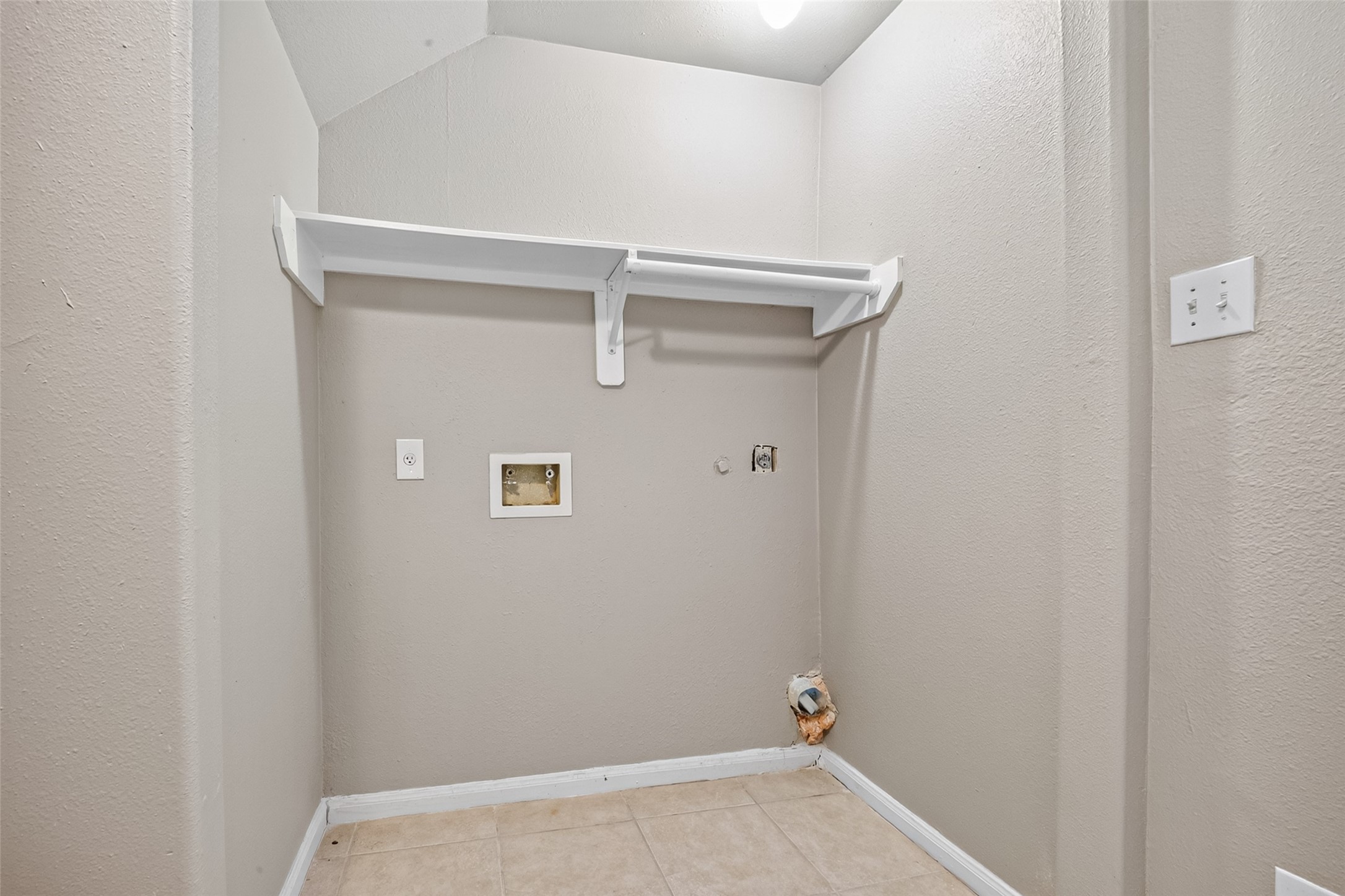 3014 La Estancia Lane Property Photo 9