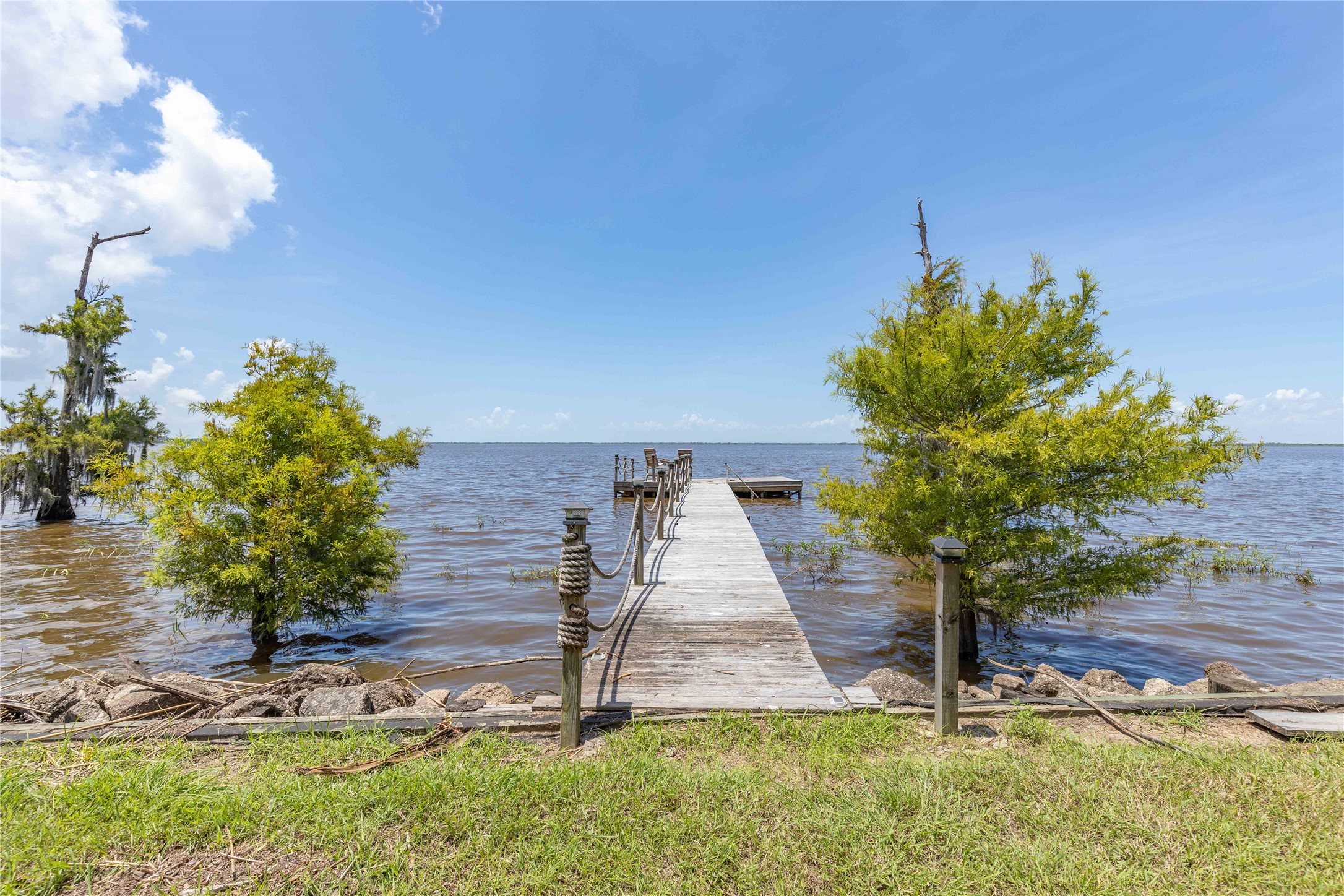 3843 Simon Road Property Photo 11