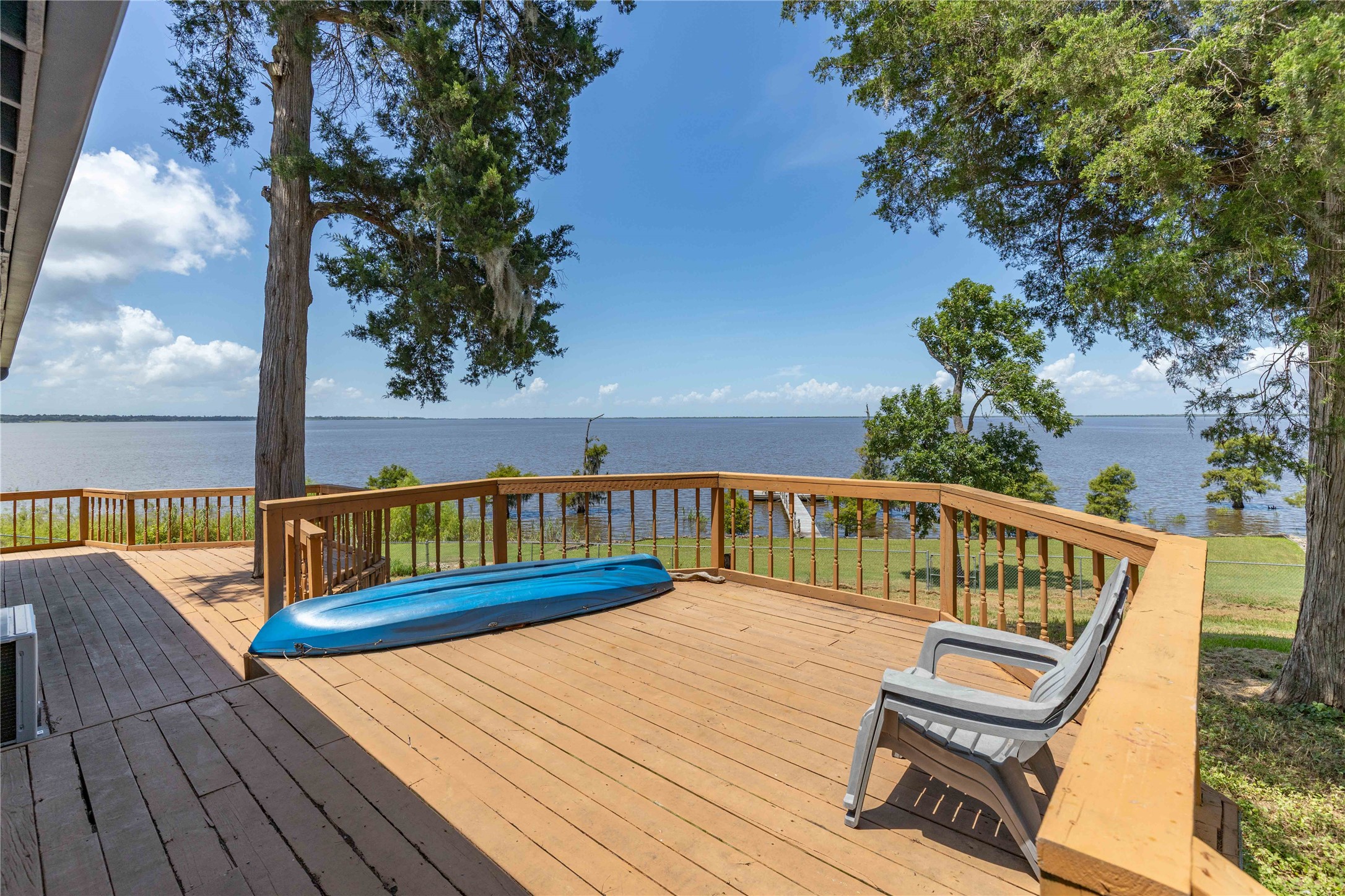 3843 Simon Road Property Photo 15