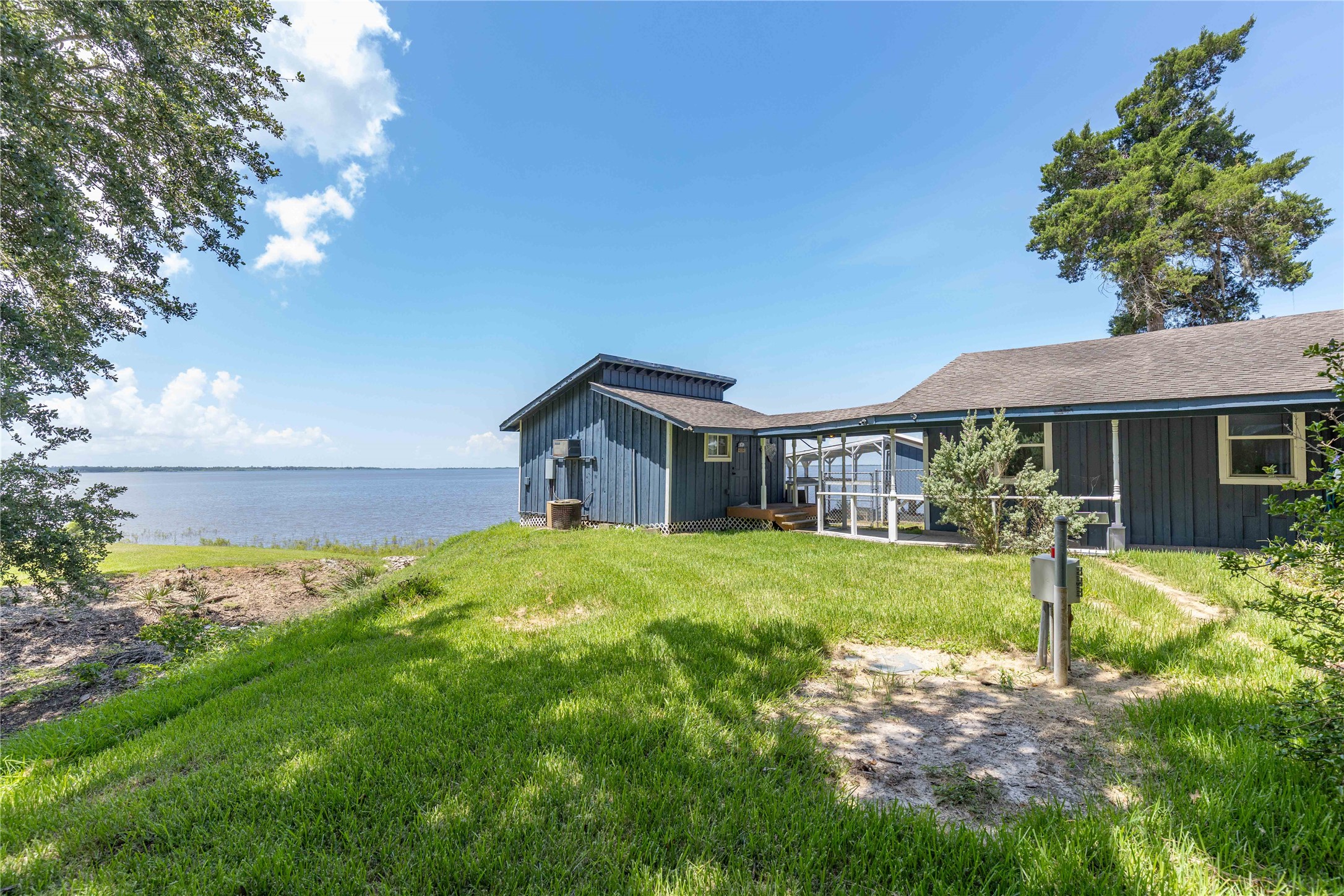 3843 Simon Road Property Photo 19