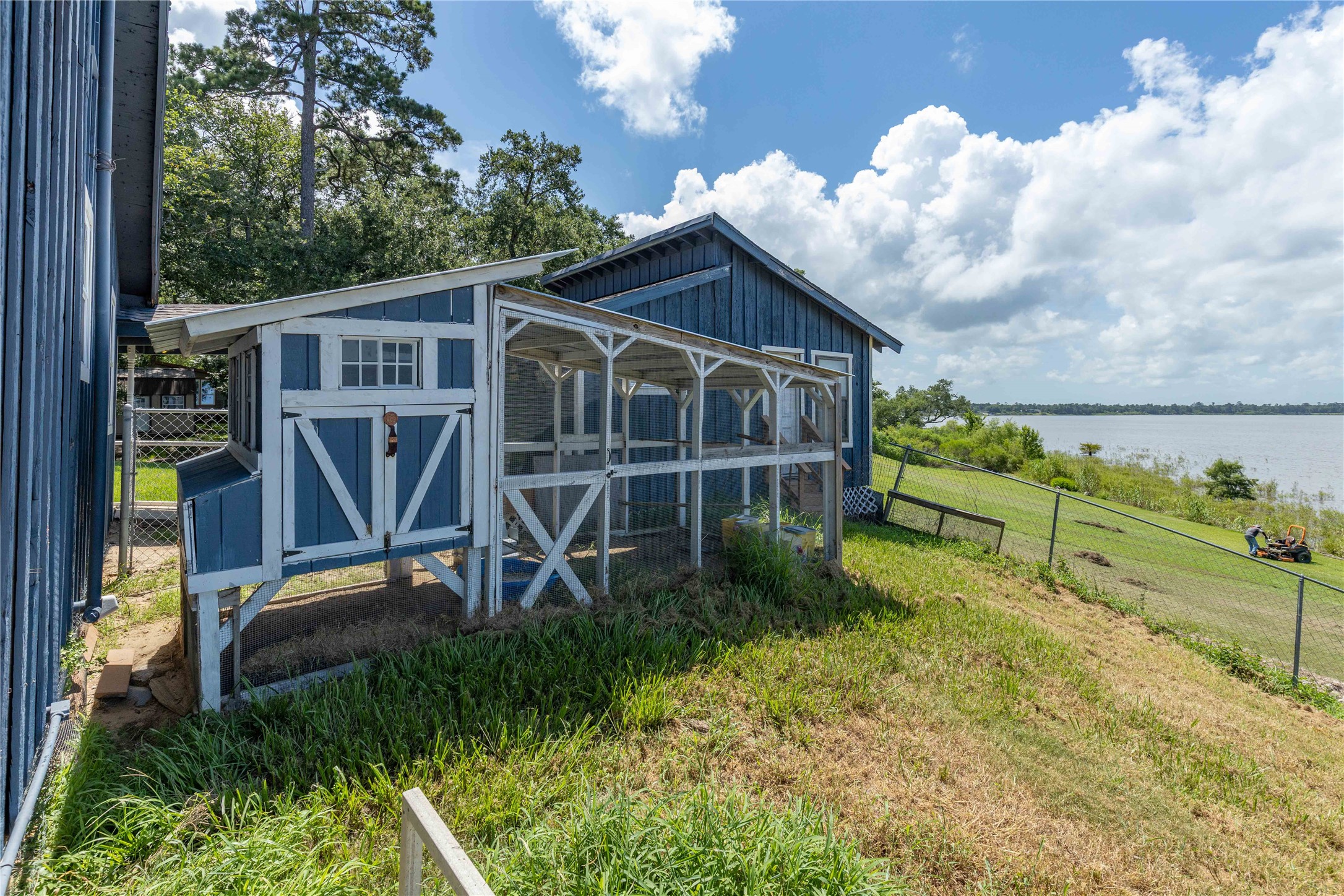 3843 Simon Road Property Photo 20