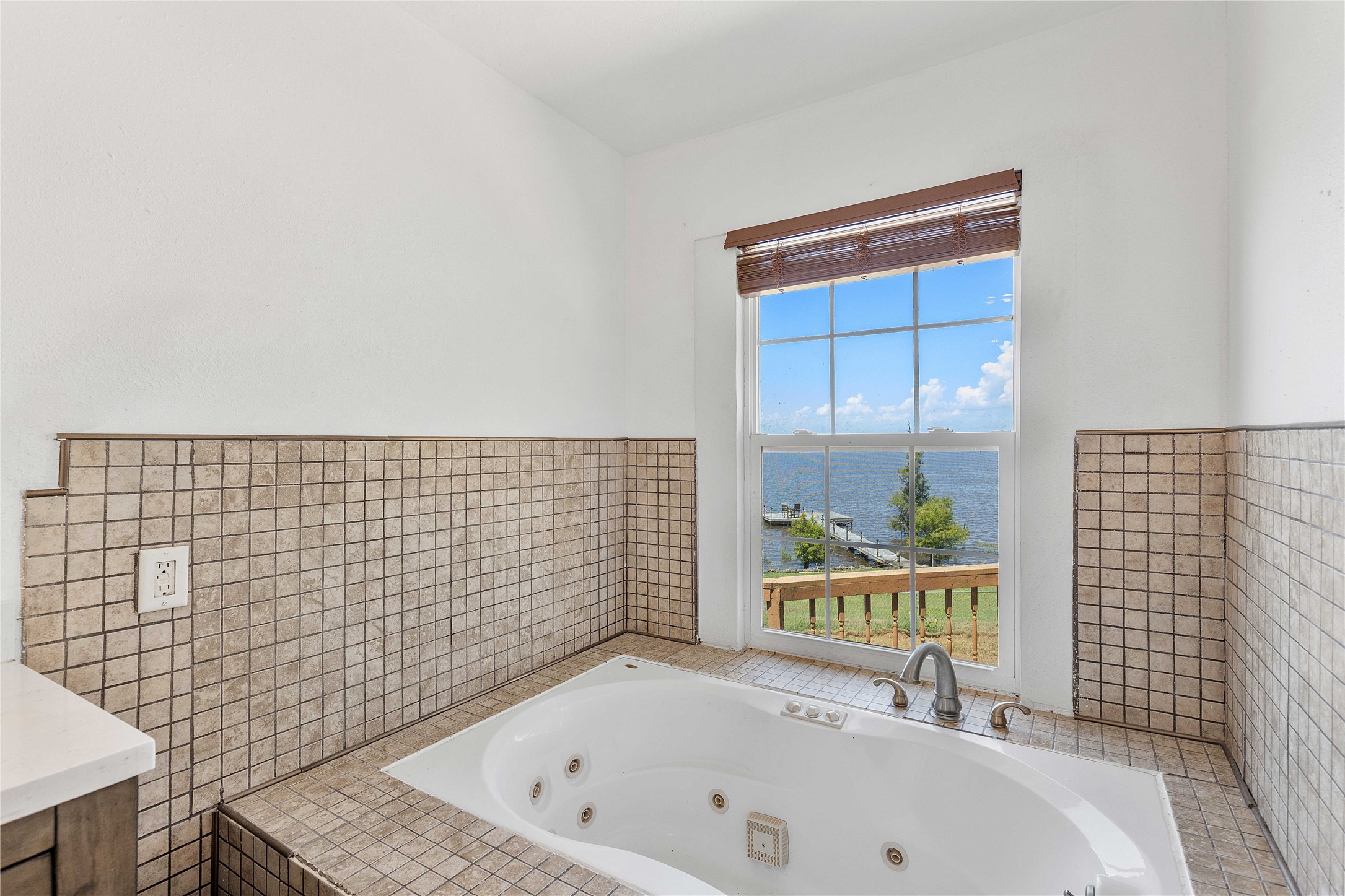3843 Simon Road Property Photo 29