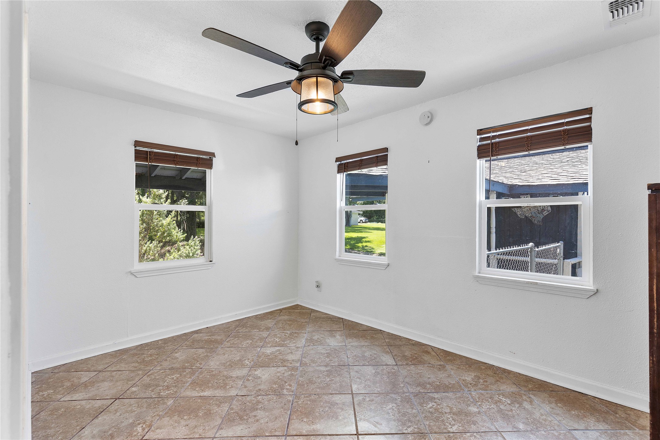 3843 Simon Road Property Photo 31