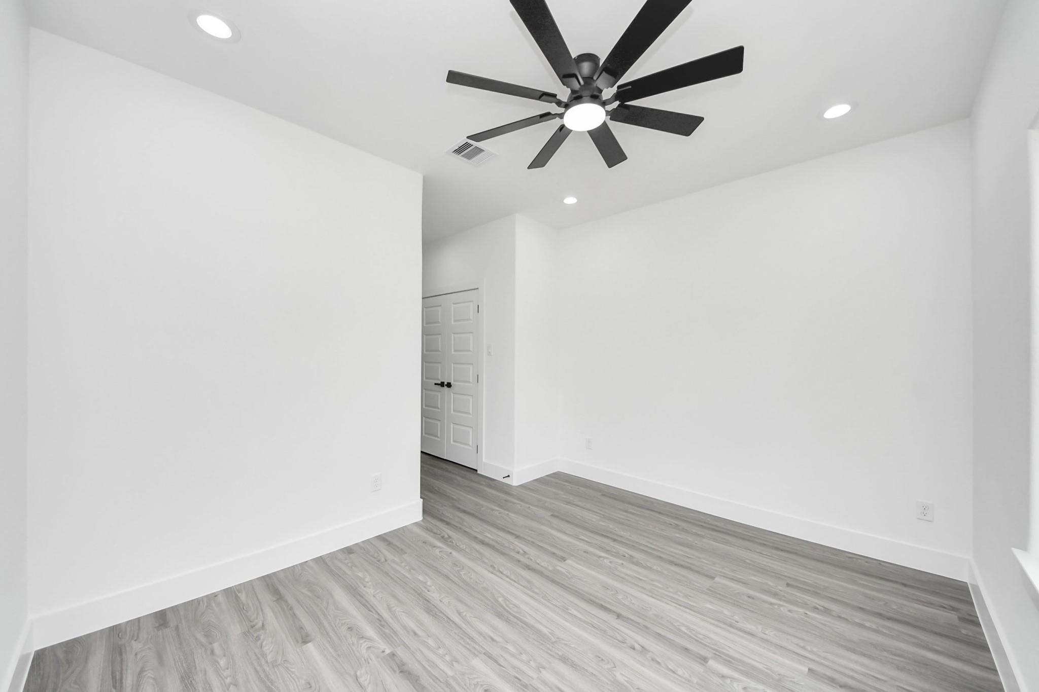 6711 Crestmont Street Property Photo 20