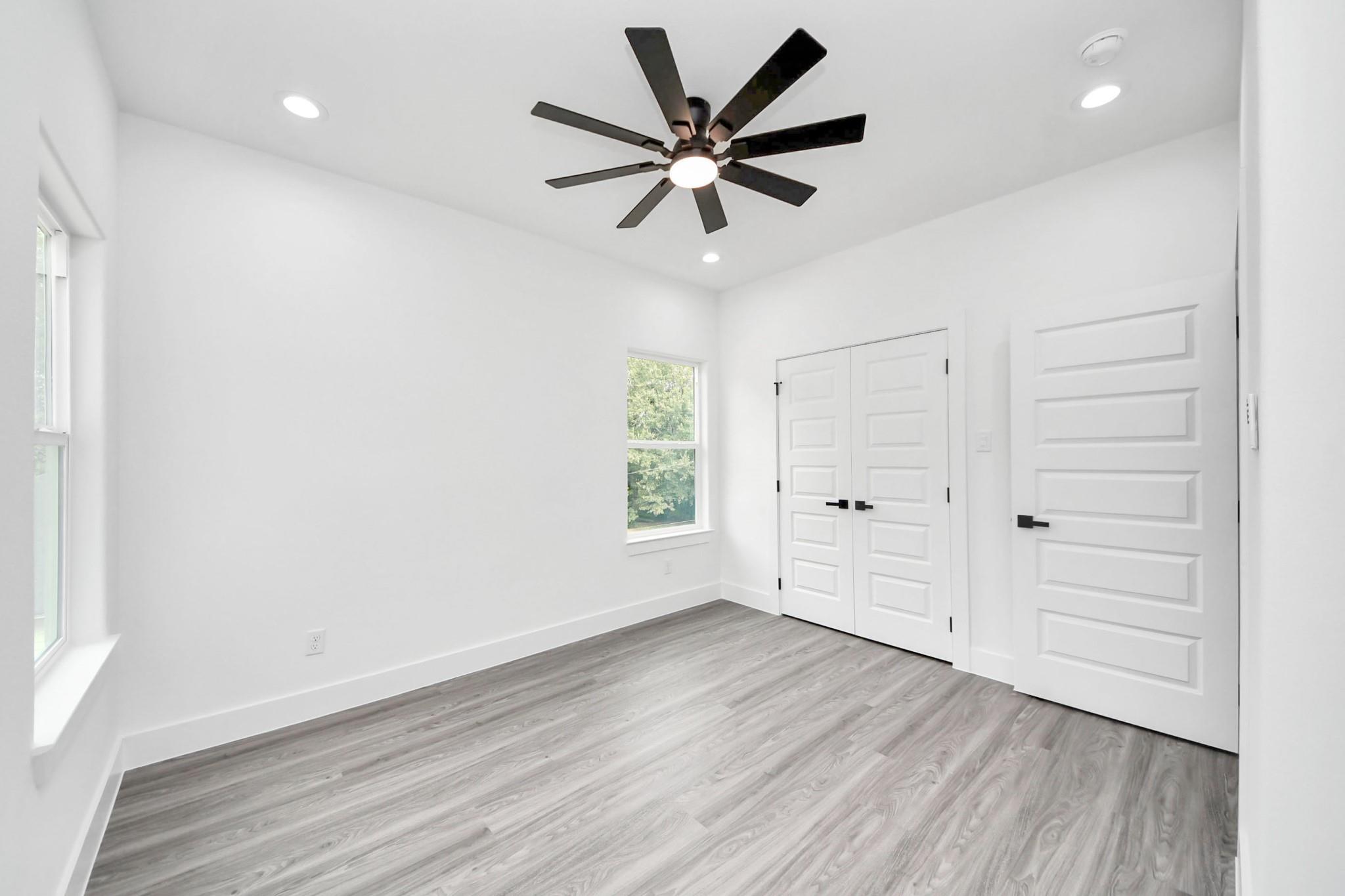 6711 Crestmont Street Property Photo 24